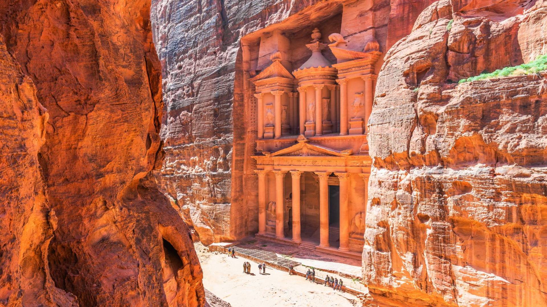 وزارة السياحة: 4.7 مليون زائر للأردن خلال 9 أشهر