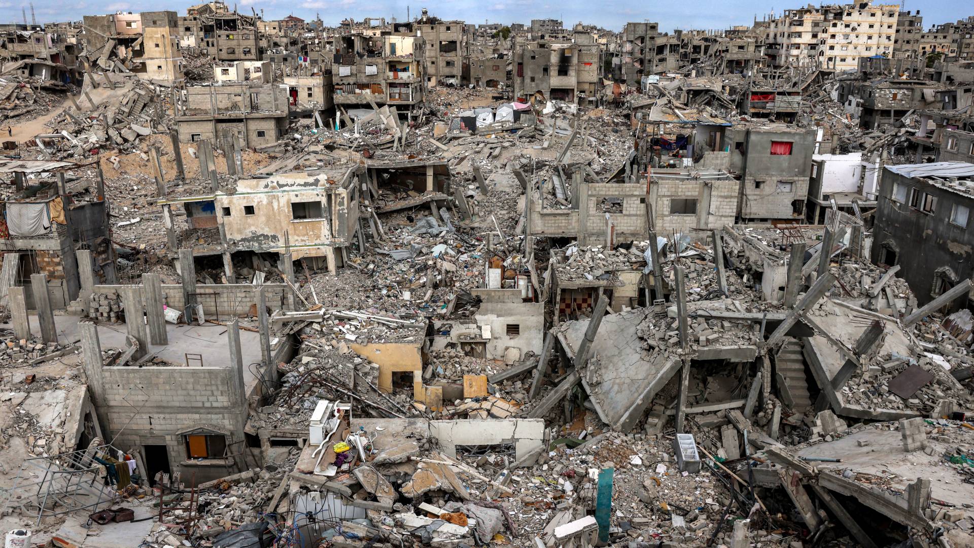 دمار مبان وأحياء سكنية في غزة