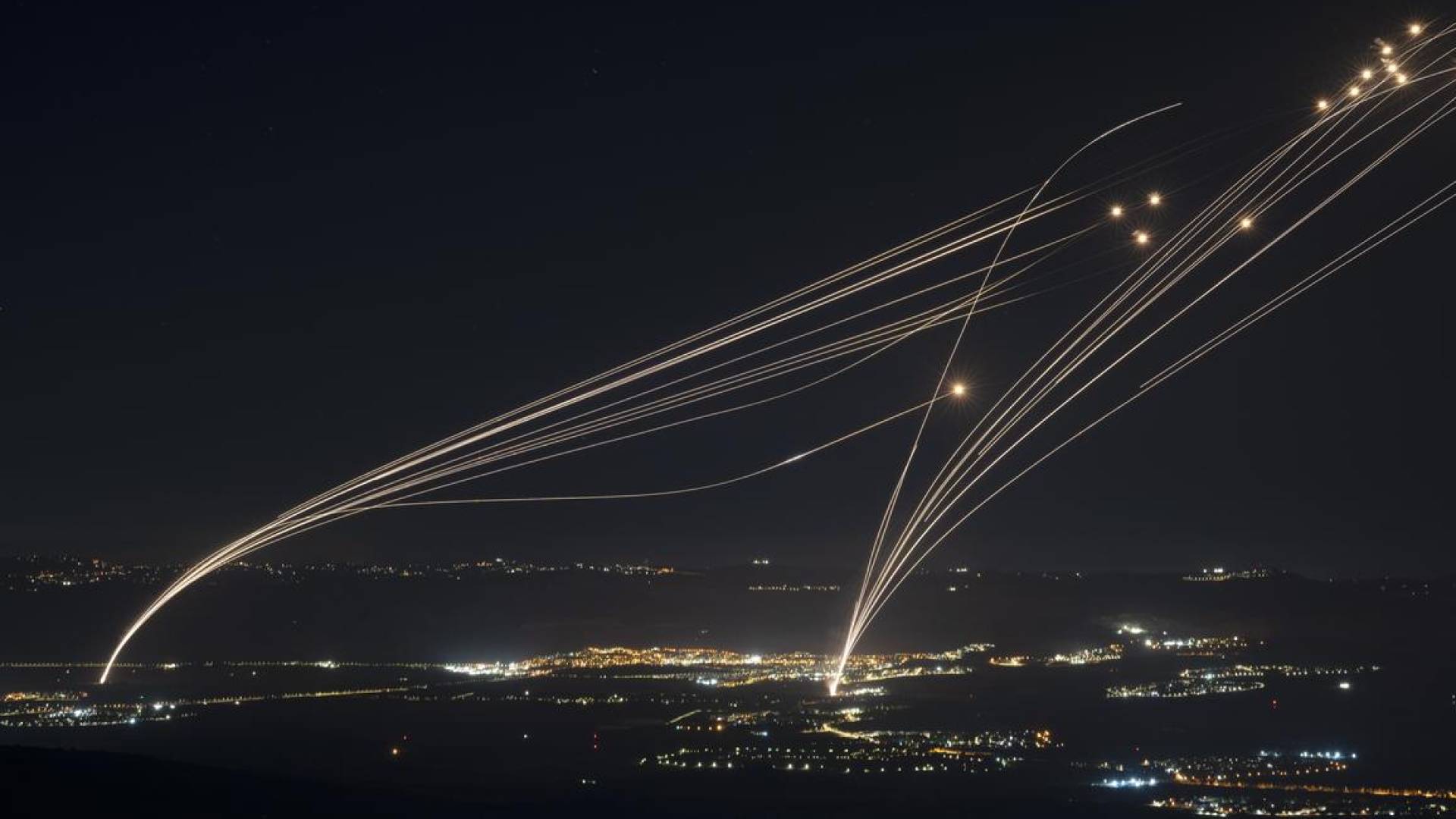 رشقات صاروخية تستهدف كيان الاحتلال