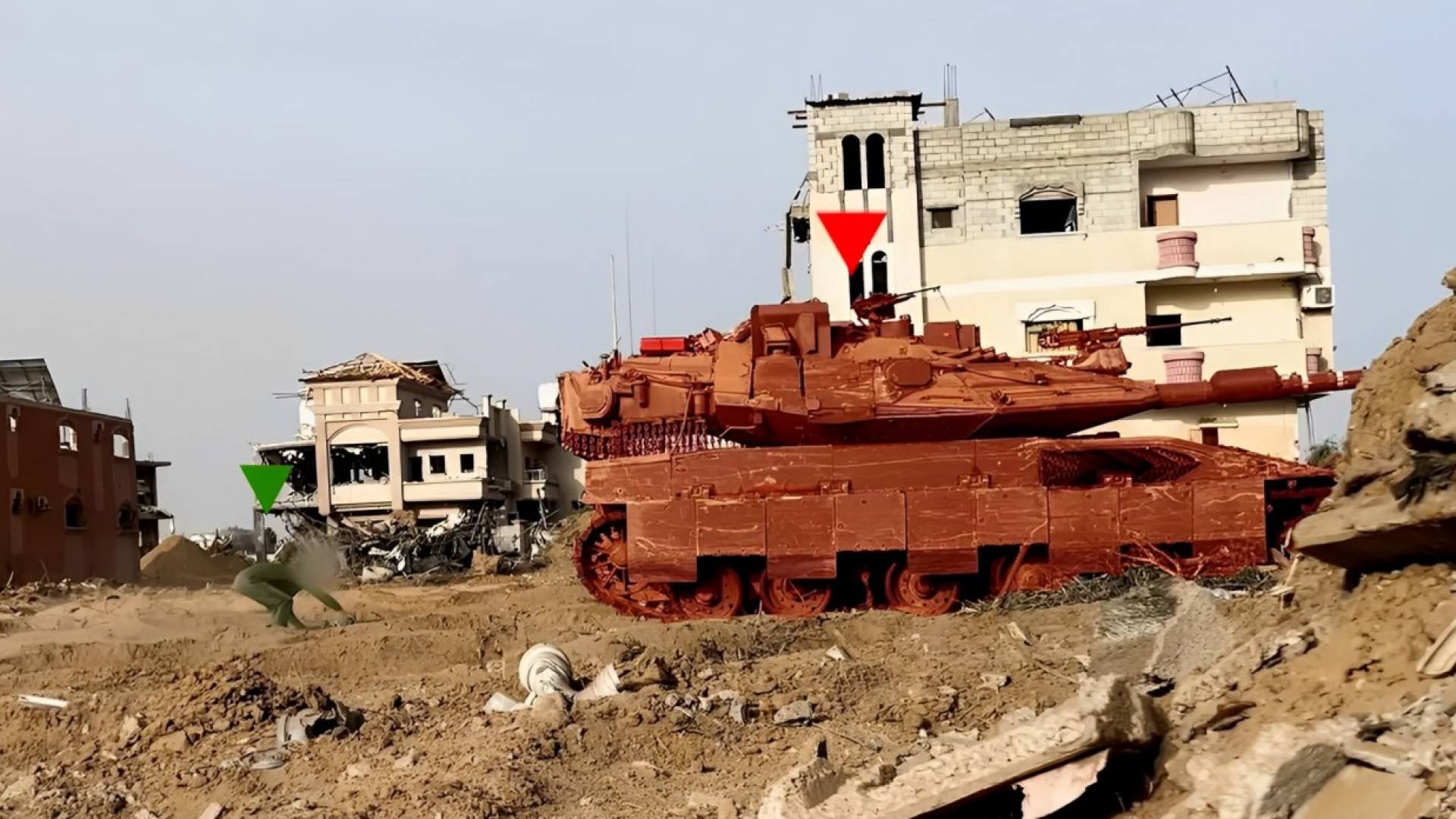 صورة لدبابة للاحتلال توغلت في غزة