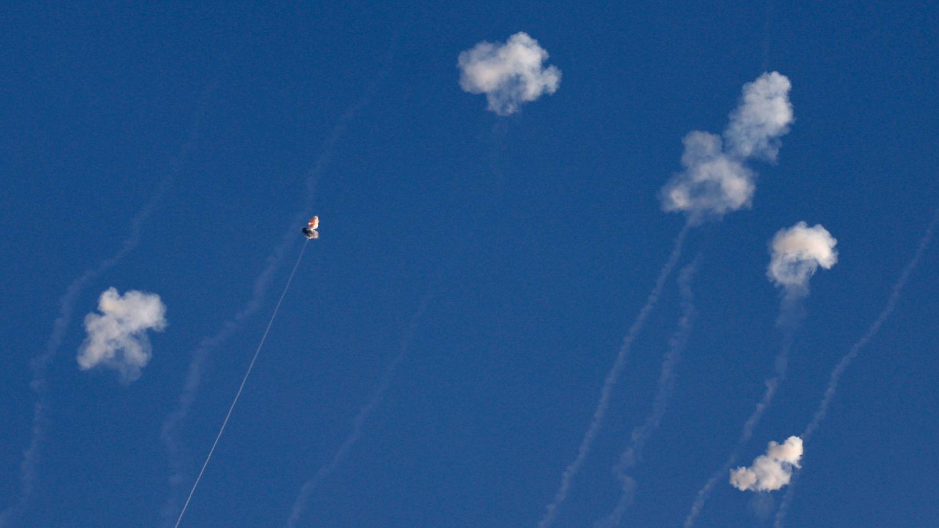 رشقات صاروخية من لبنان