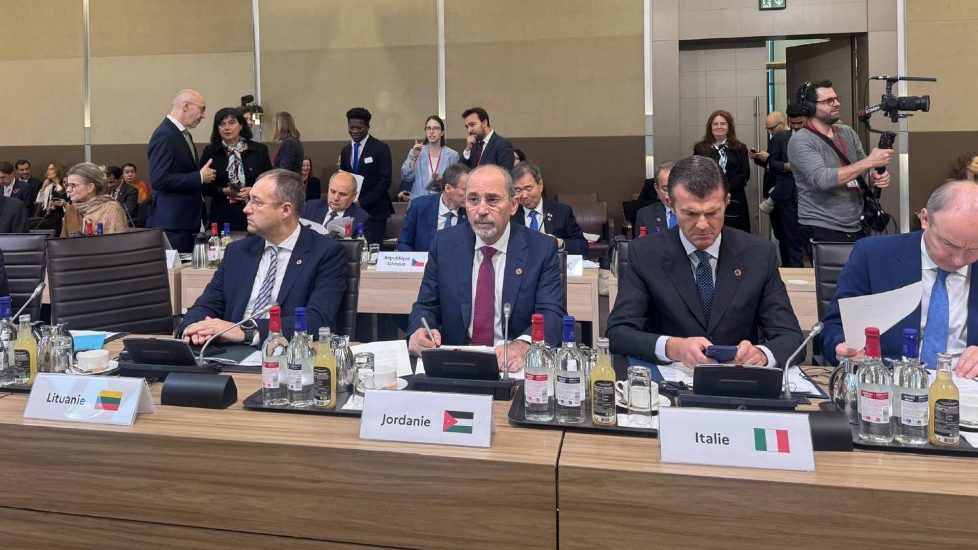 وزير الخارجية أيمن الصفدي