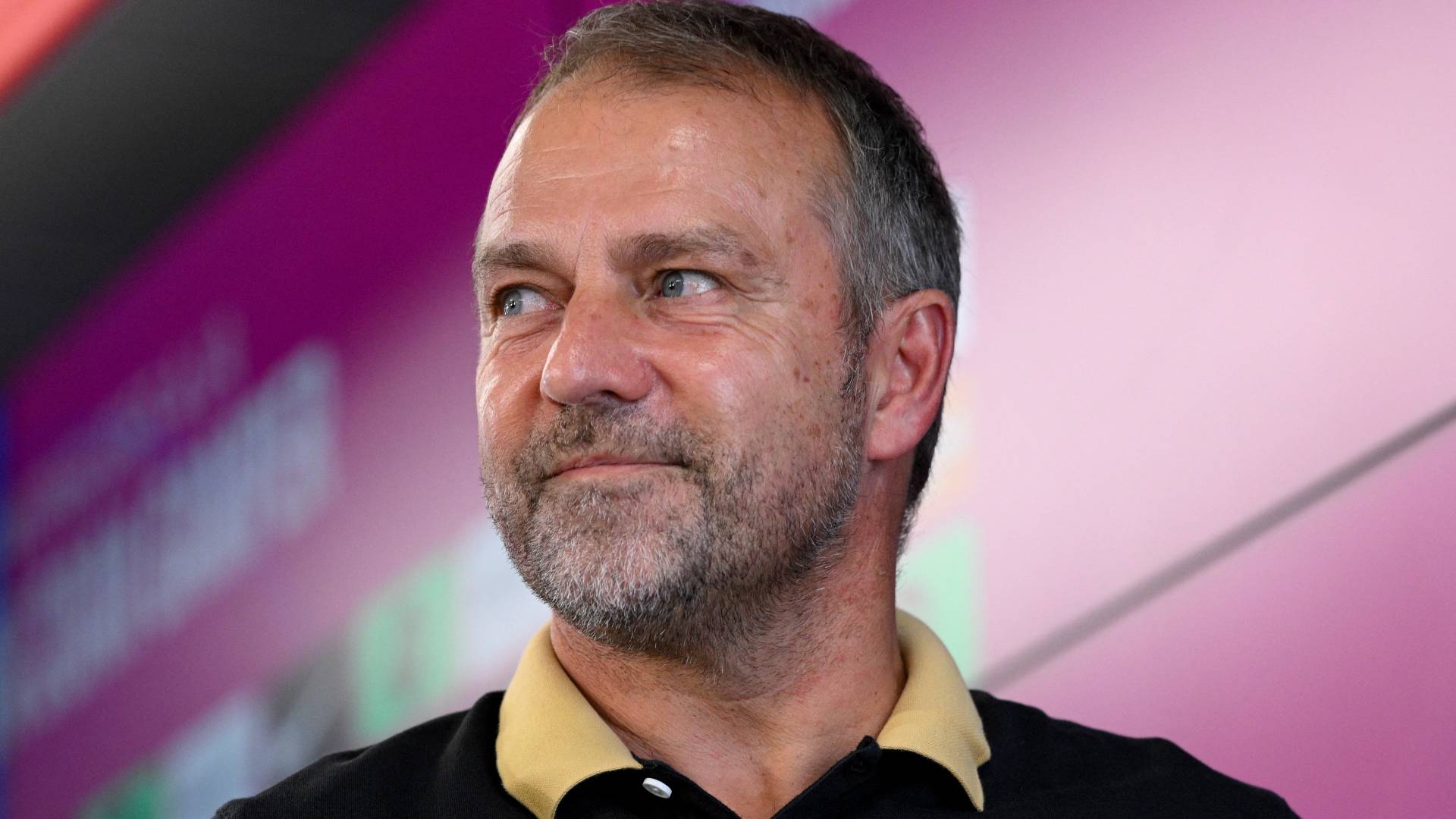 هانزي فليك مدرب برشلونة