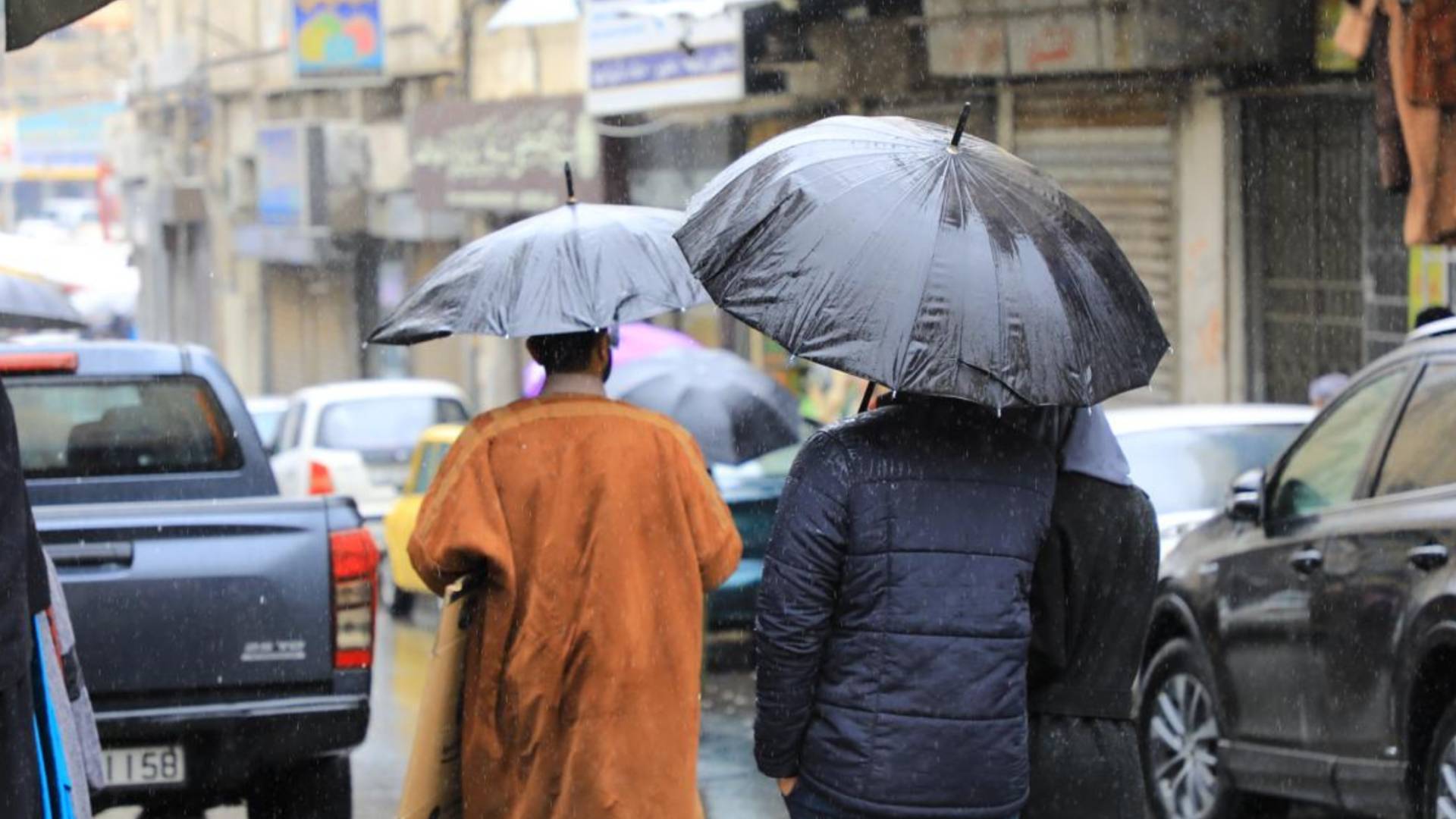 طقس ماطر في الأردن