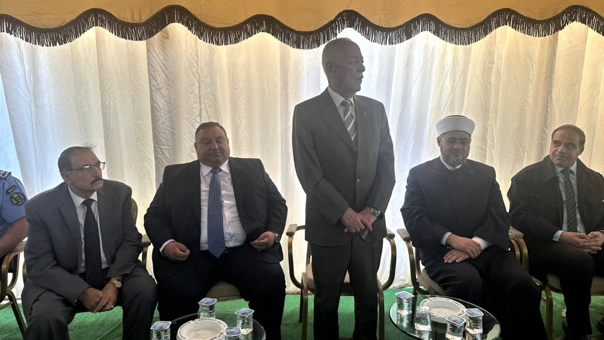 مندوبا عن الملك وولي العهد.. العيسوي يعزي أبو زيد والنعيمي