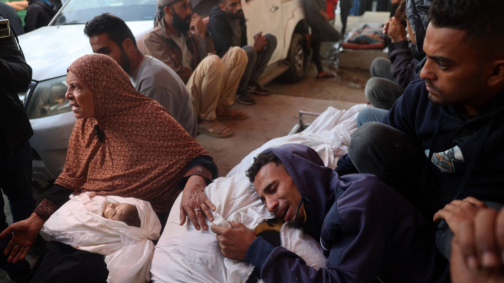 شهداء بينهم طفل في غزة