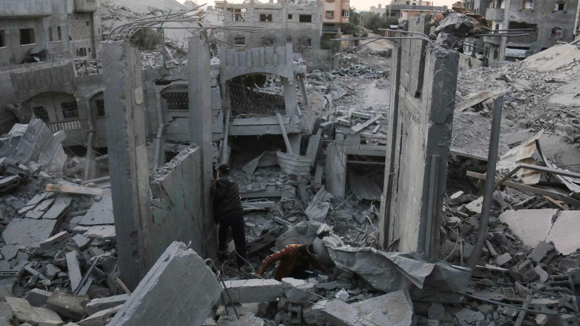 ضربات للاحتلال في مخيم النصيرات للاجئين وسط قطاع غزة