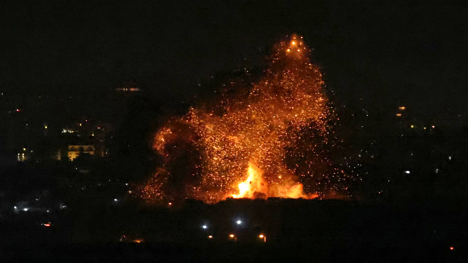 غارة للاحتلال تستهدف ضاحية بيروت الجنوبية