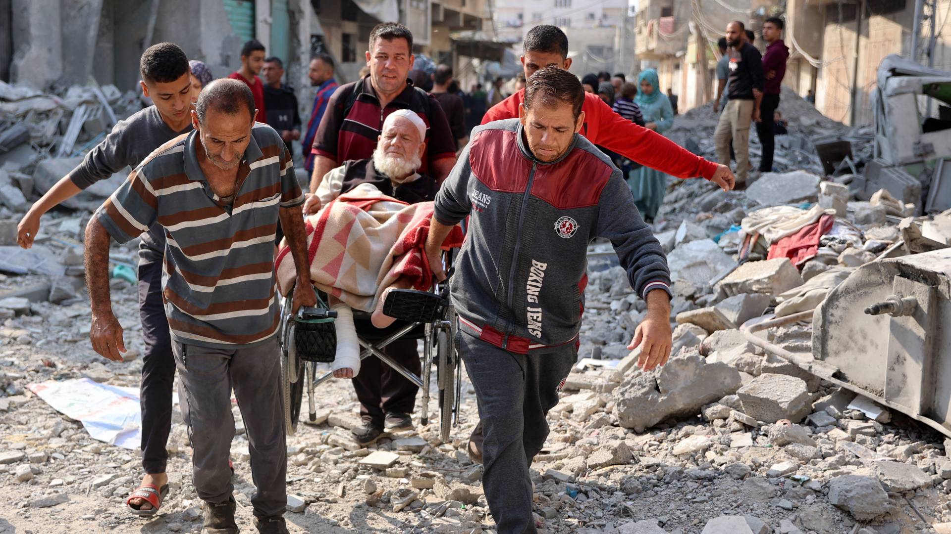 لليوم 402.. يواصل جيش الاحتلال عدوانه الغاشم واستهداف المدنيين على جبهتي غزة ولبنان