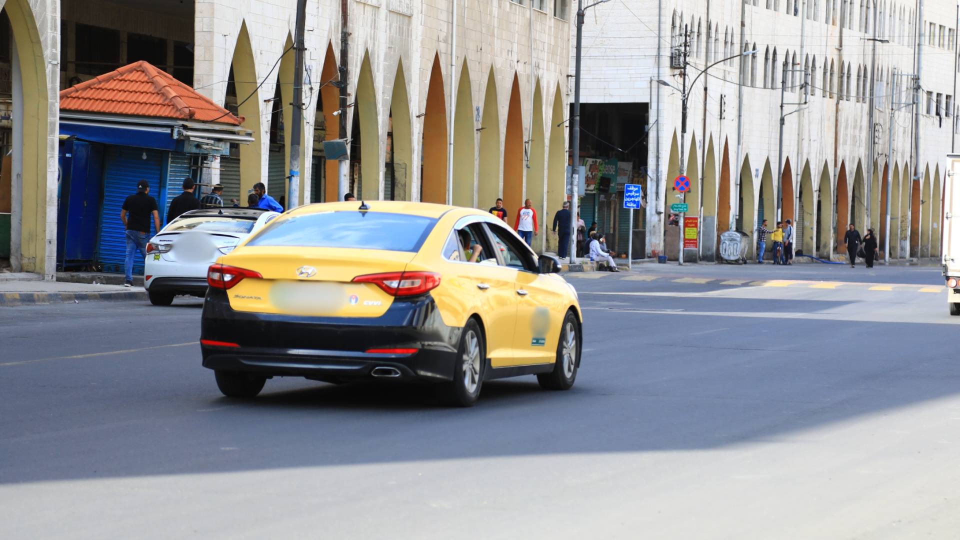 سيارة تاكسي في الأرجن