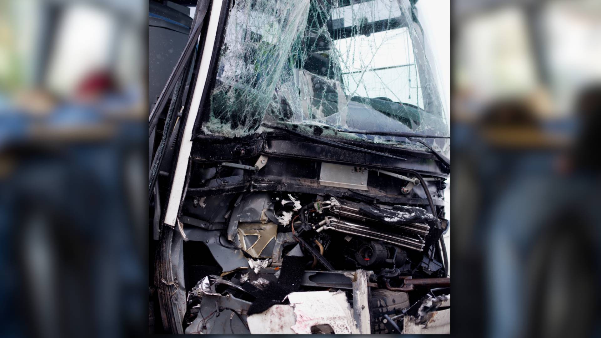 صورة تعبر عن حادث باص