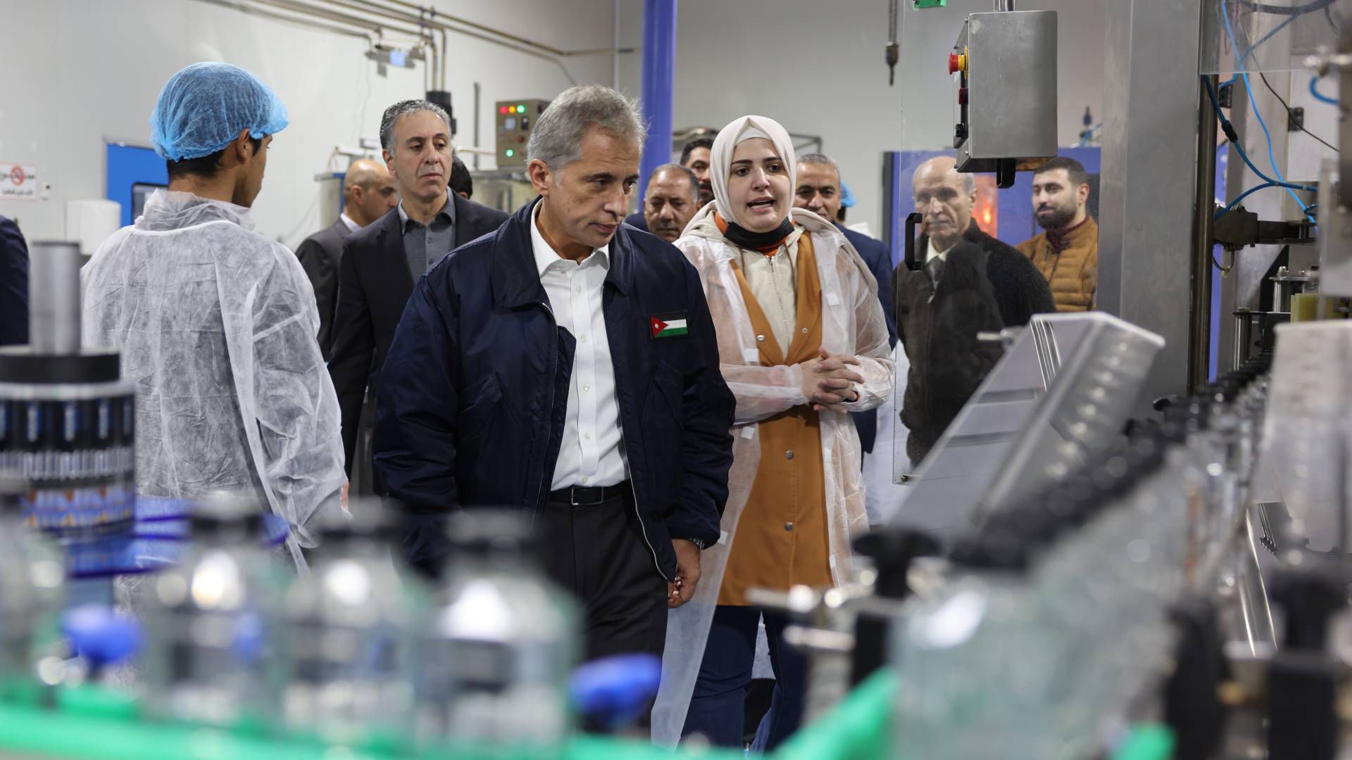 حسان يؤكد دعم الحكومة للتوسع في الاستثمارات القائمة في مدينة السلط الصناعية