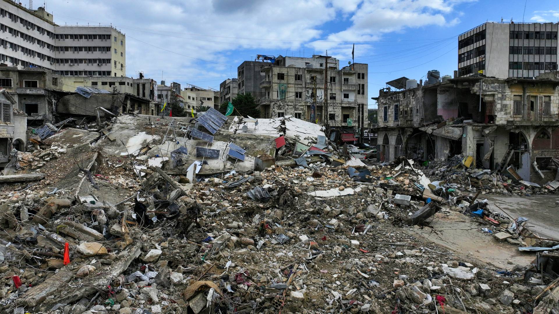 مبان مدمرة في جنوب لبنان