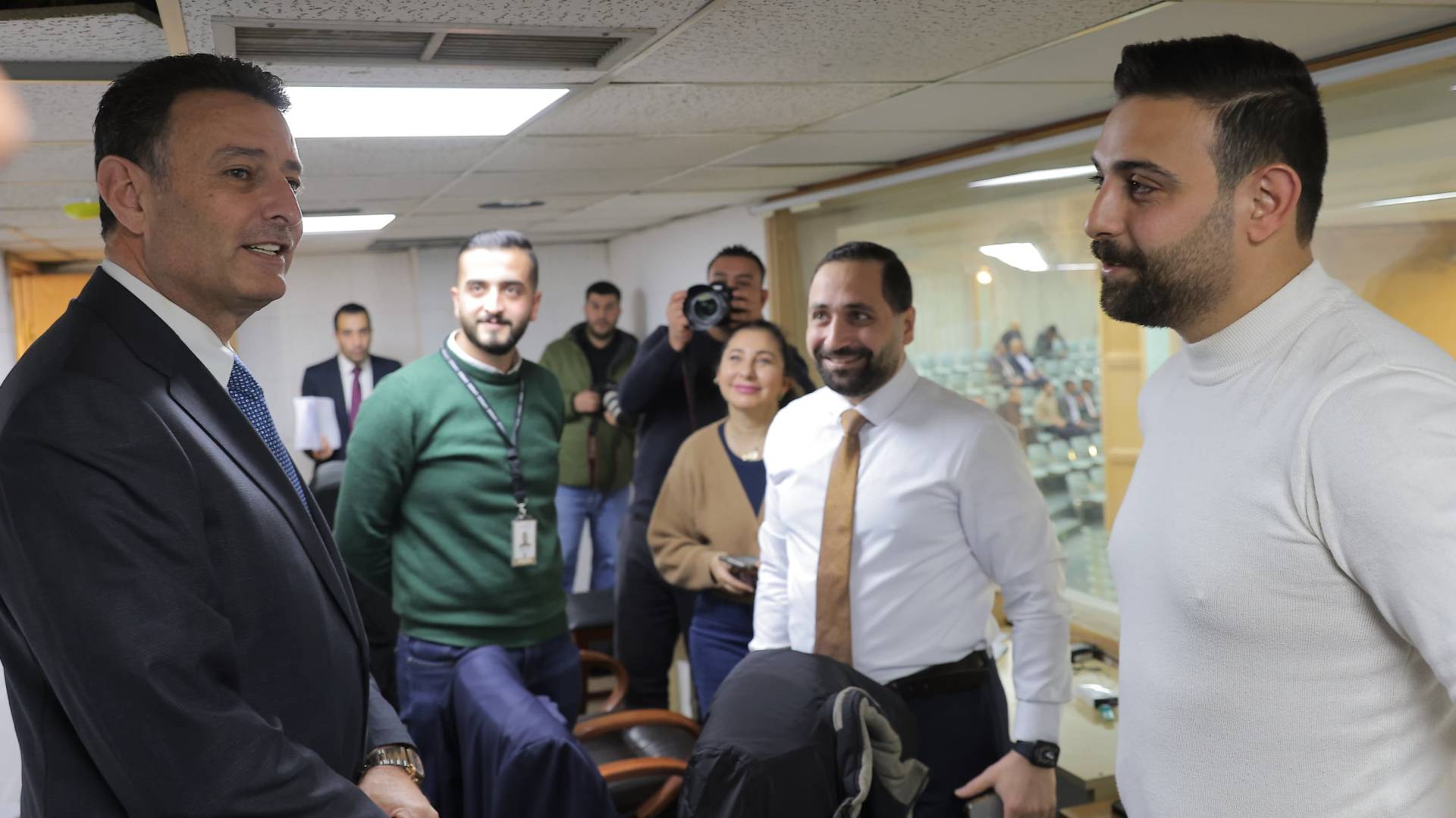 خلال زيارة الصفدي لغرف الصحفيين في المجلس