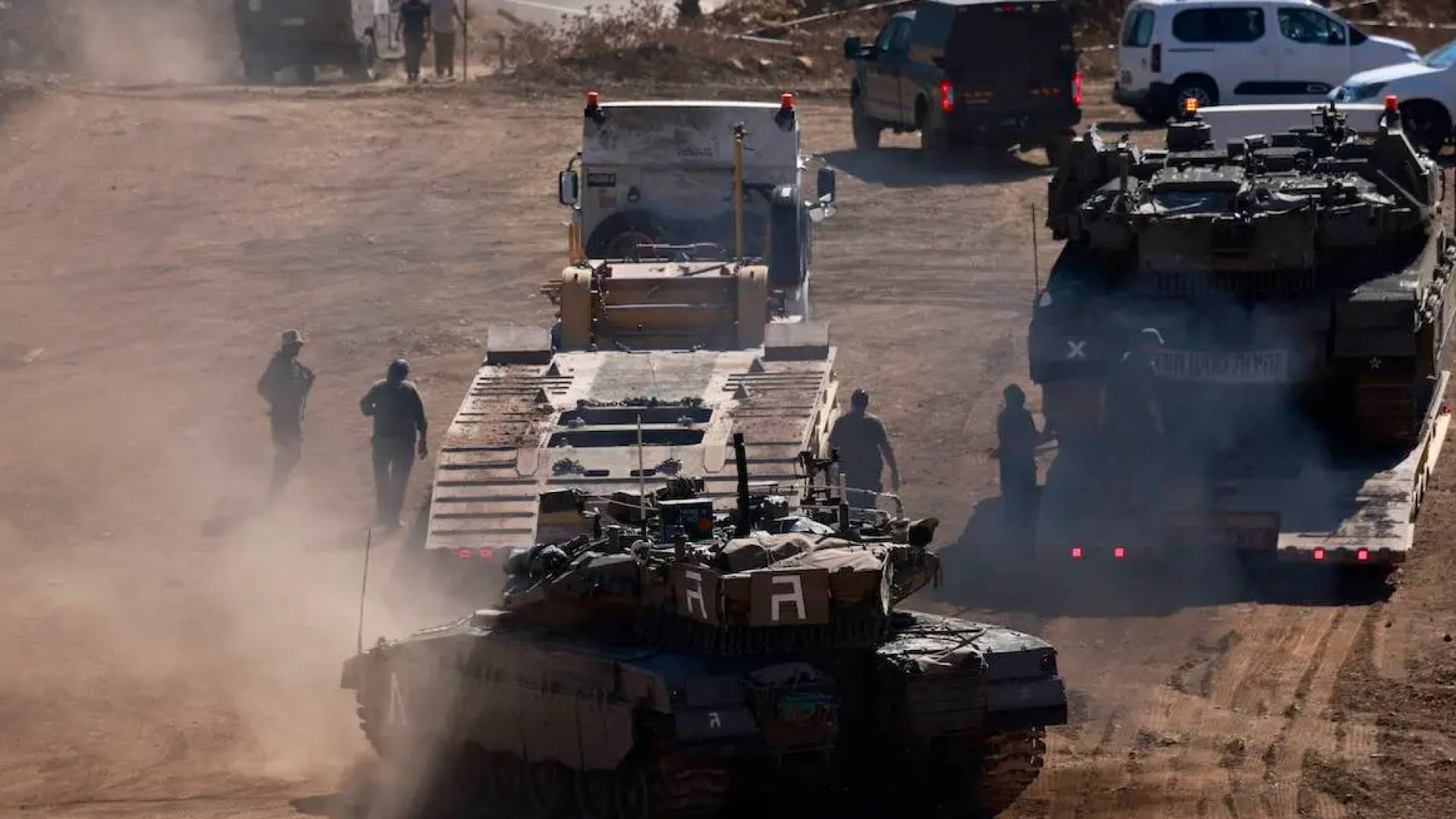 آليات الاحتلا العسكرية