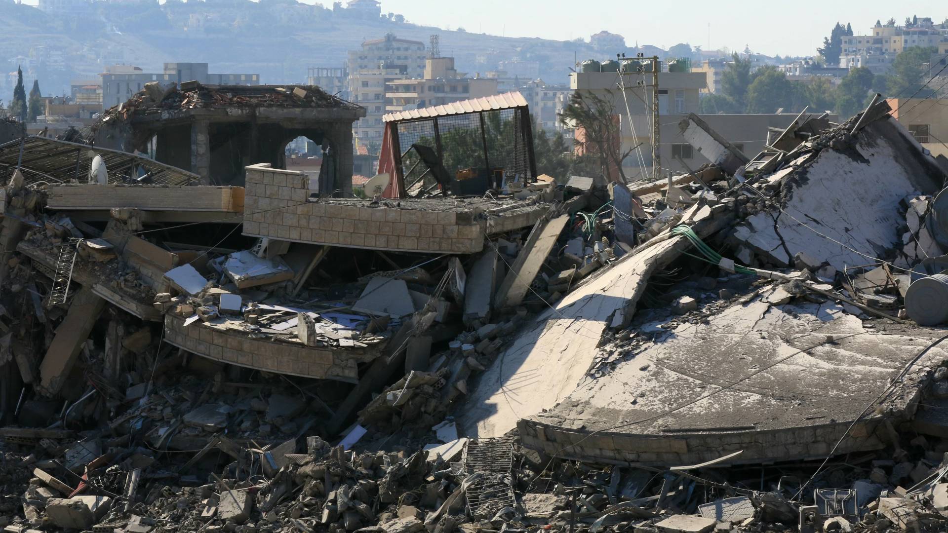 "الصحة اللبنانية": ارتفاع حصيلة ضحايا العدوان إلى 4047 شهيدا