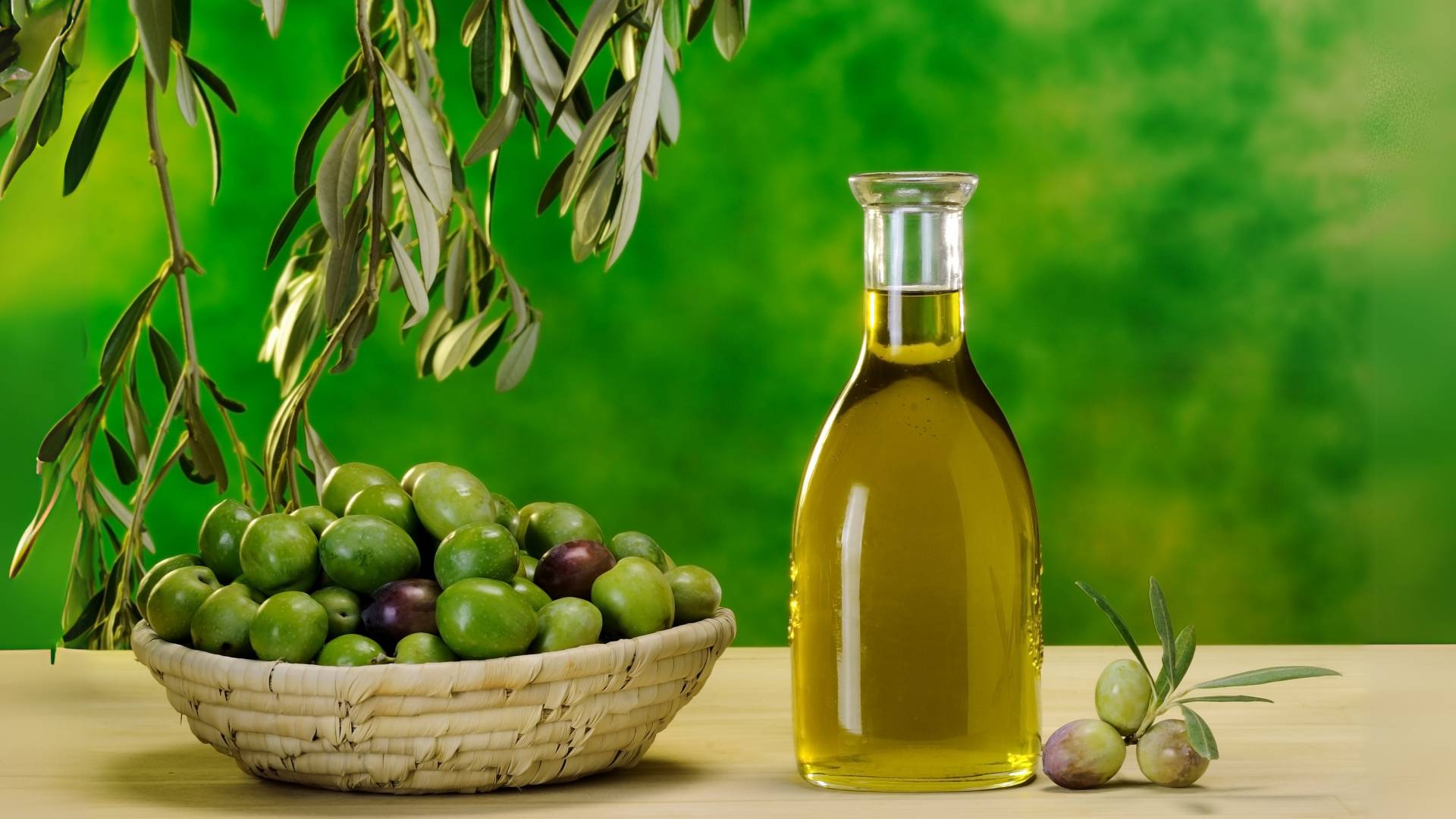 صورة تظهر زيت الزيتون