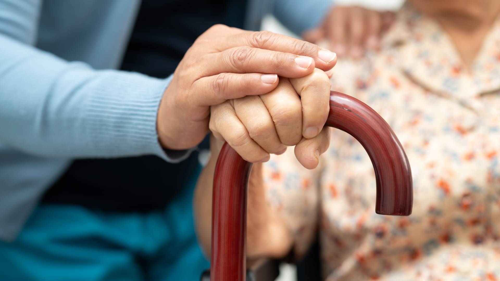 مسنة في دار للمسنين "تعبيرية"