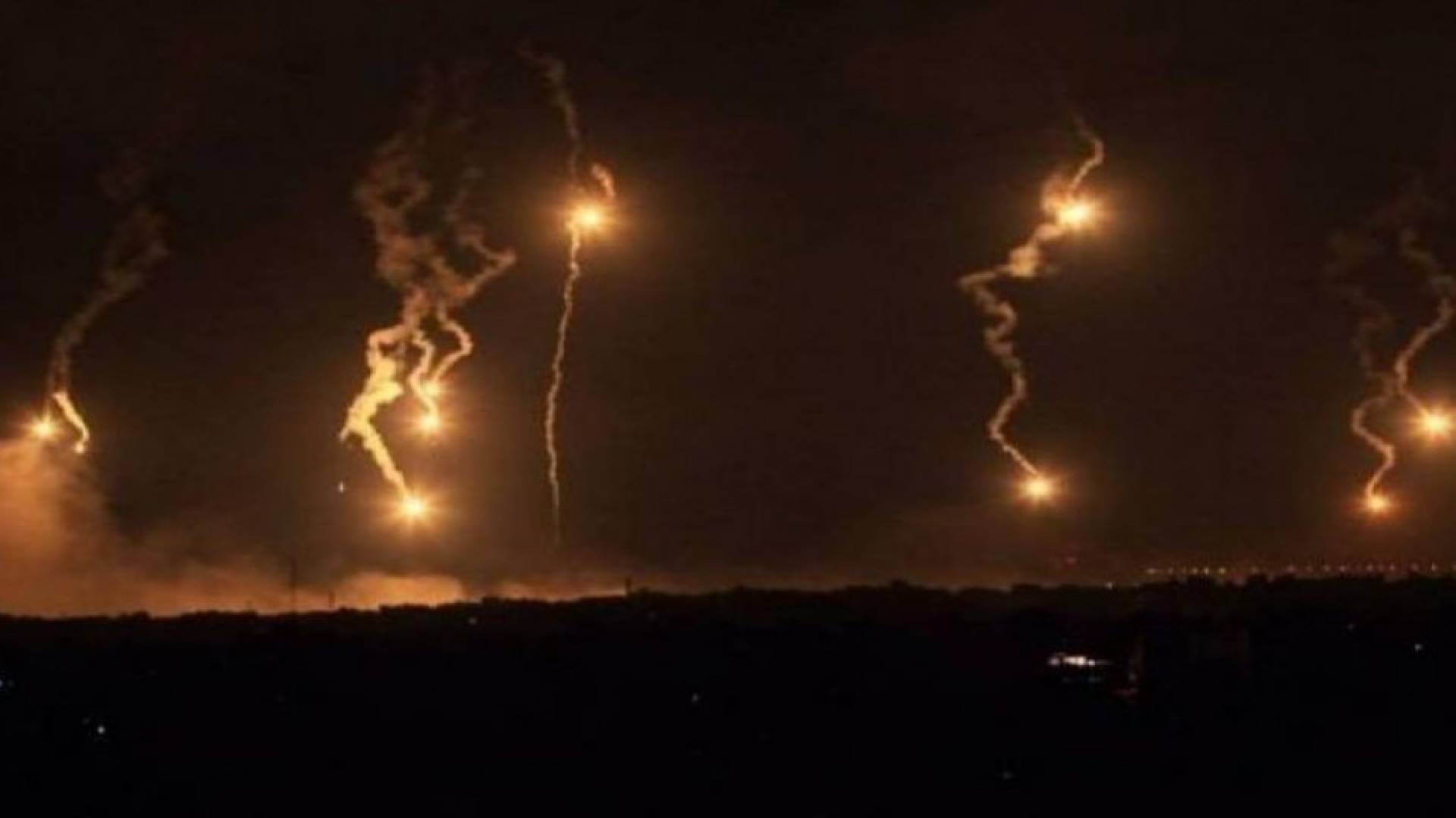 قنابل انارة