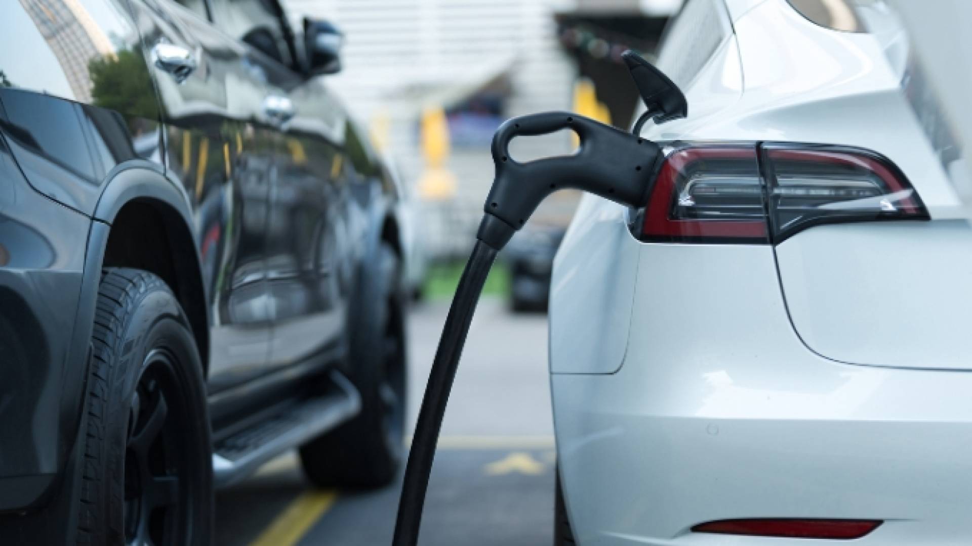 مركبات كهربائية - تعبيرية