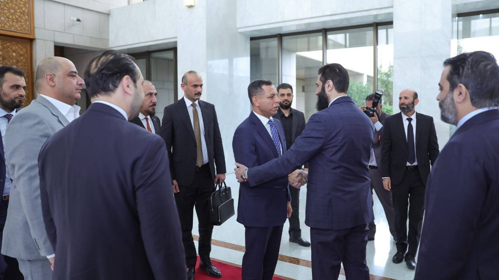 احمد الشرع يستقبل رئيس جهاز المخابرات العراقية