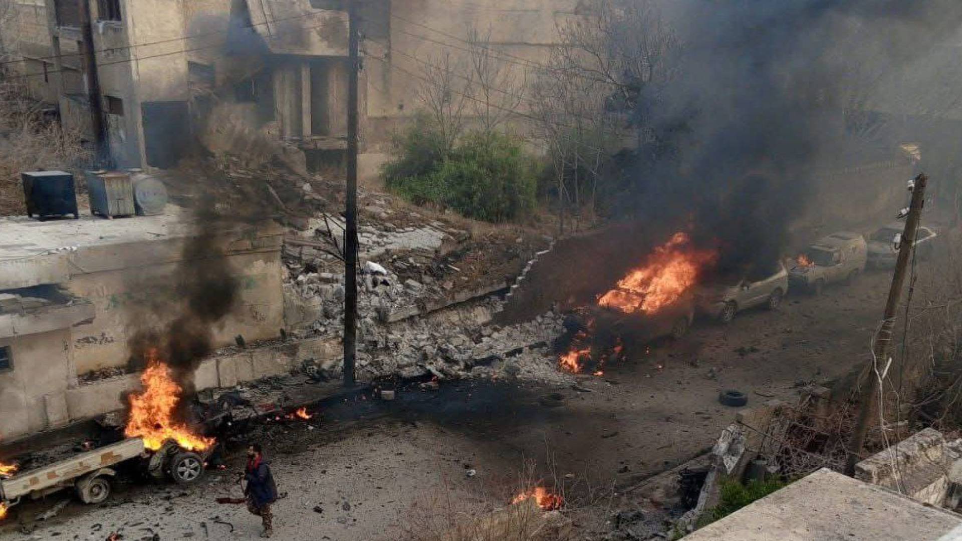 الدفاع المدني السوري: انفجار سيارة مفخخة وسط مدينة منبج شرقي حلب