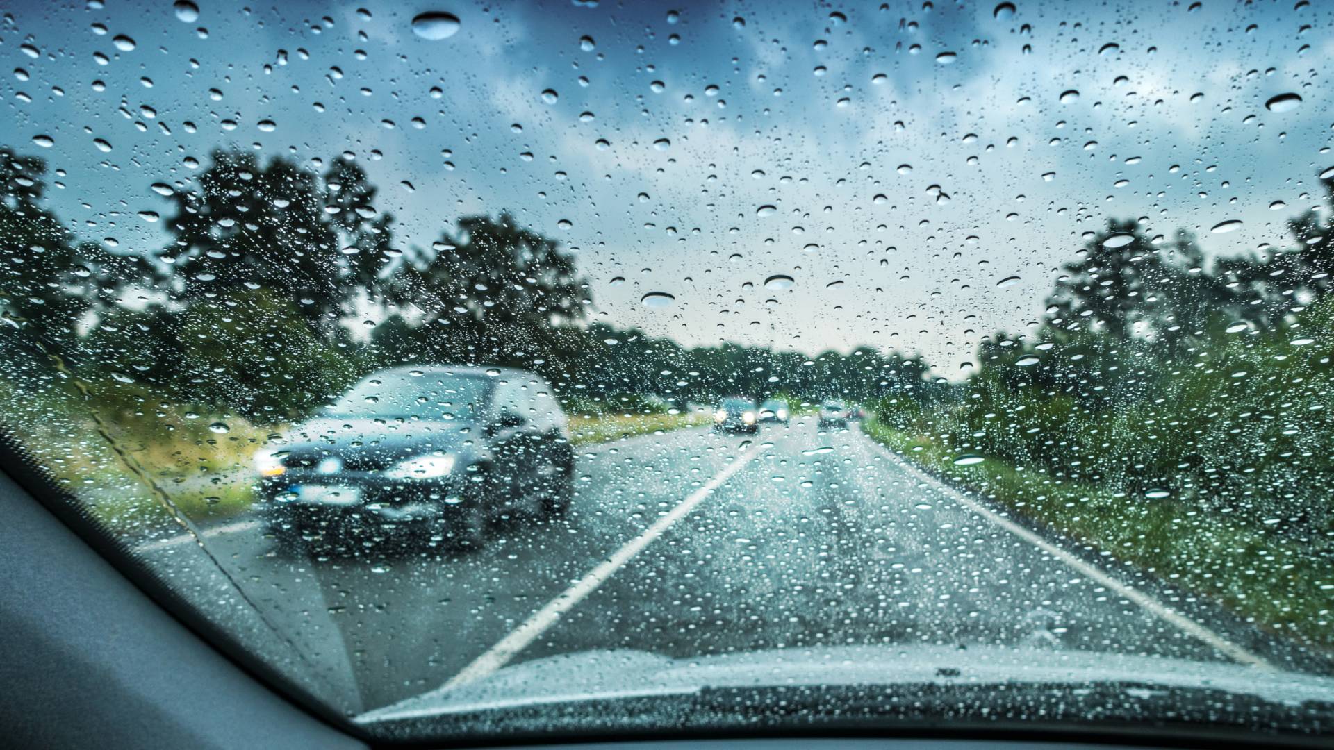 صورة تظهر تساقط الأمطار