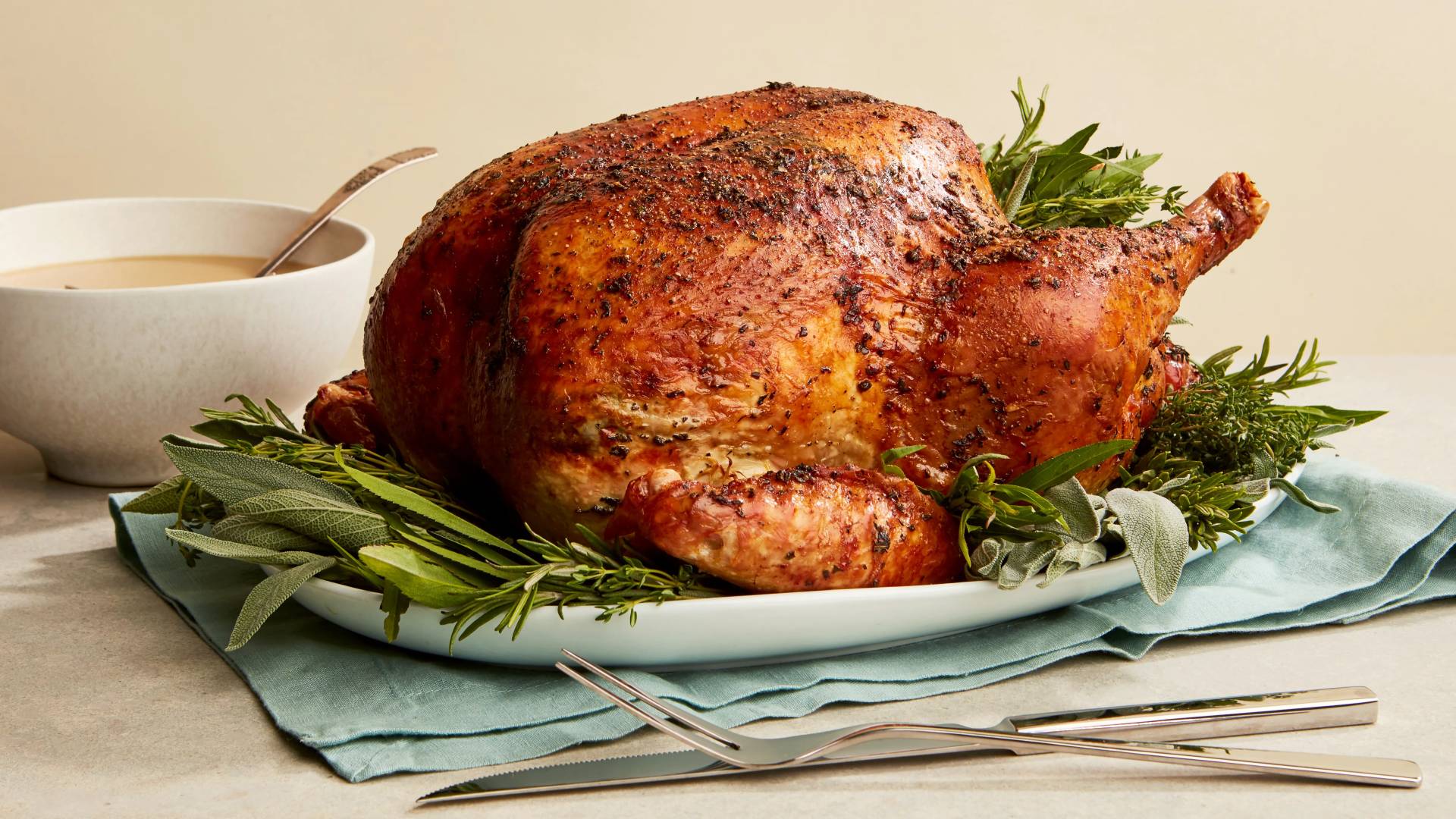 صورة تعبيرية لديك رومي مشوي