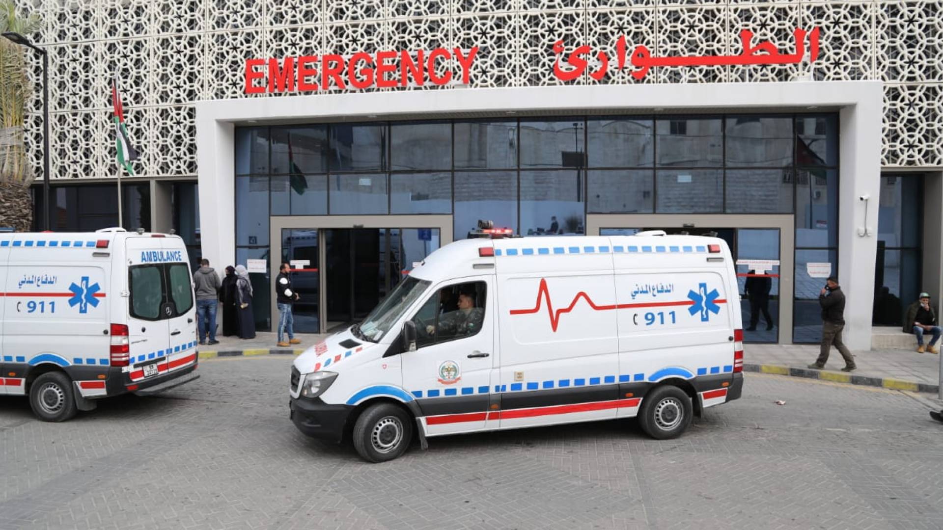 اسعاف عند قسم الطوارئ بمستشفى البشير "أرشيفية"