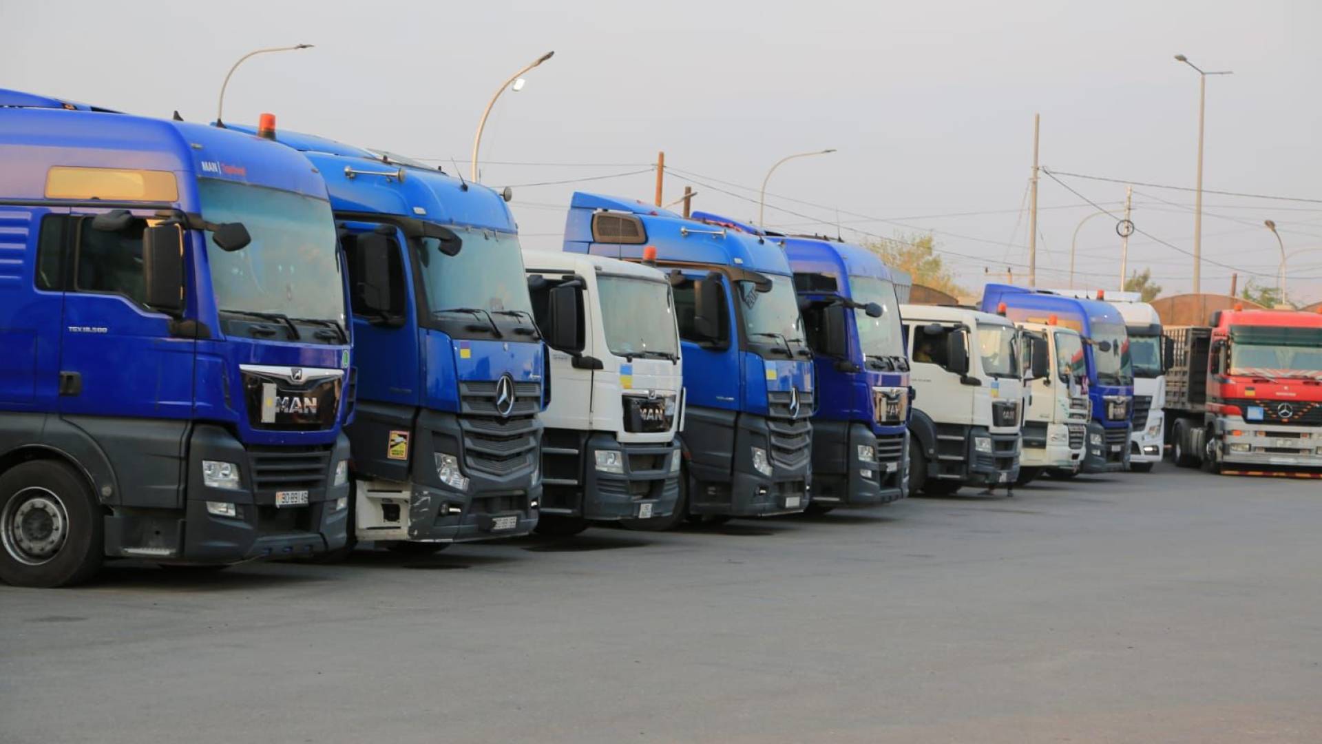 شاحنات مساعدة