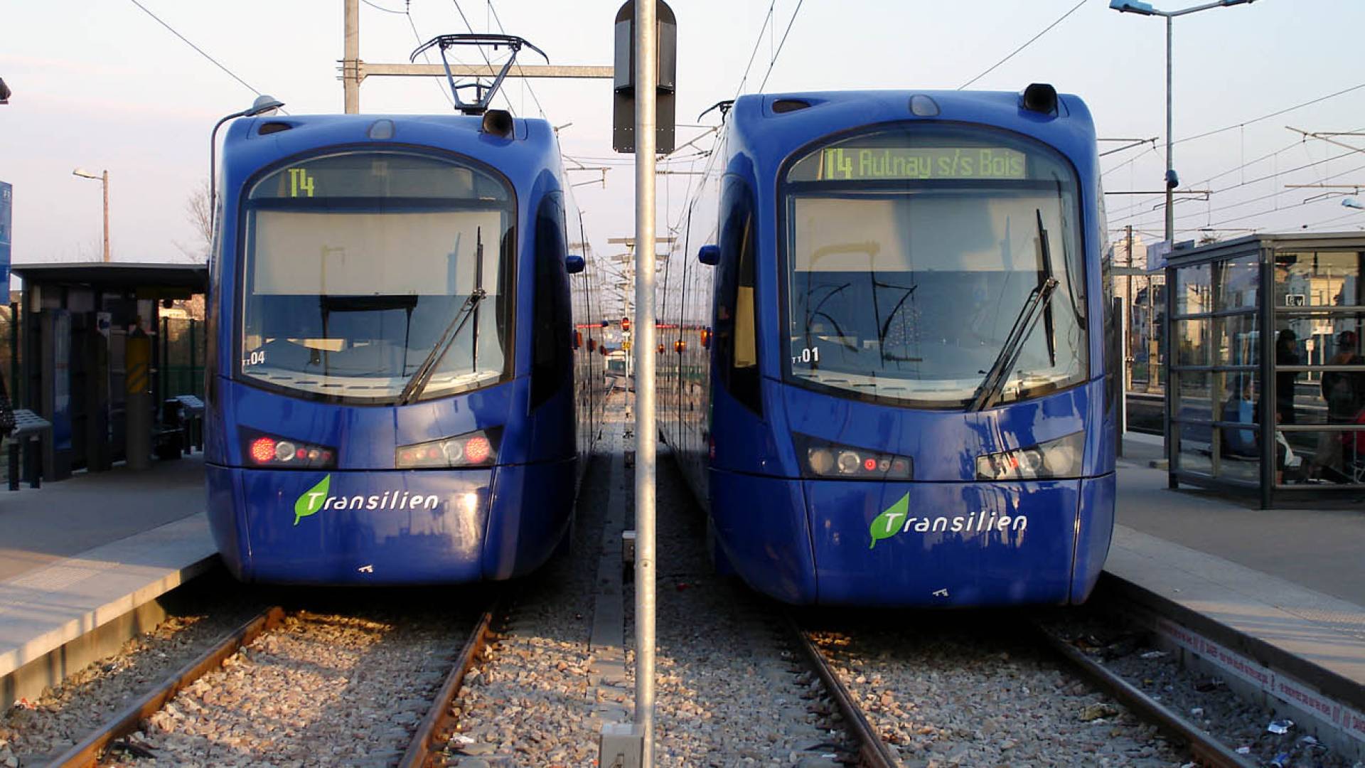 قطاري ترامواي