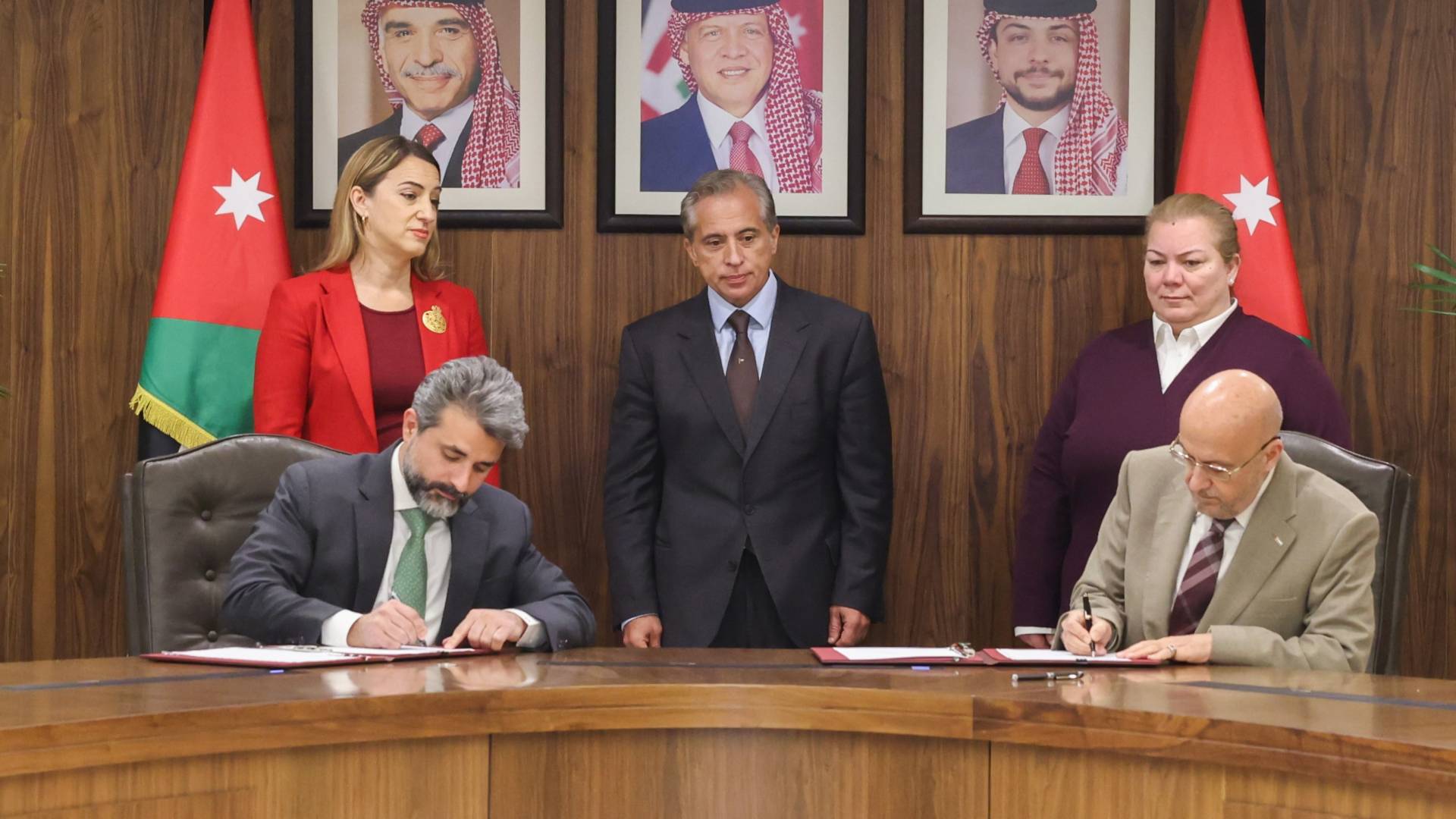 رئيس الوزراء جعفر حسان