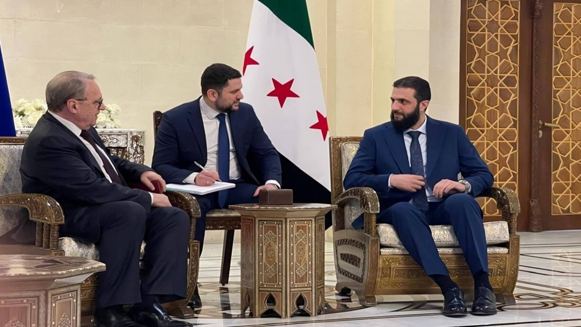 روسيا تؤكد استعدادها للتعاون مع الإدارة السورية الجديدة وتعزيز العلاقات معها