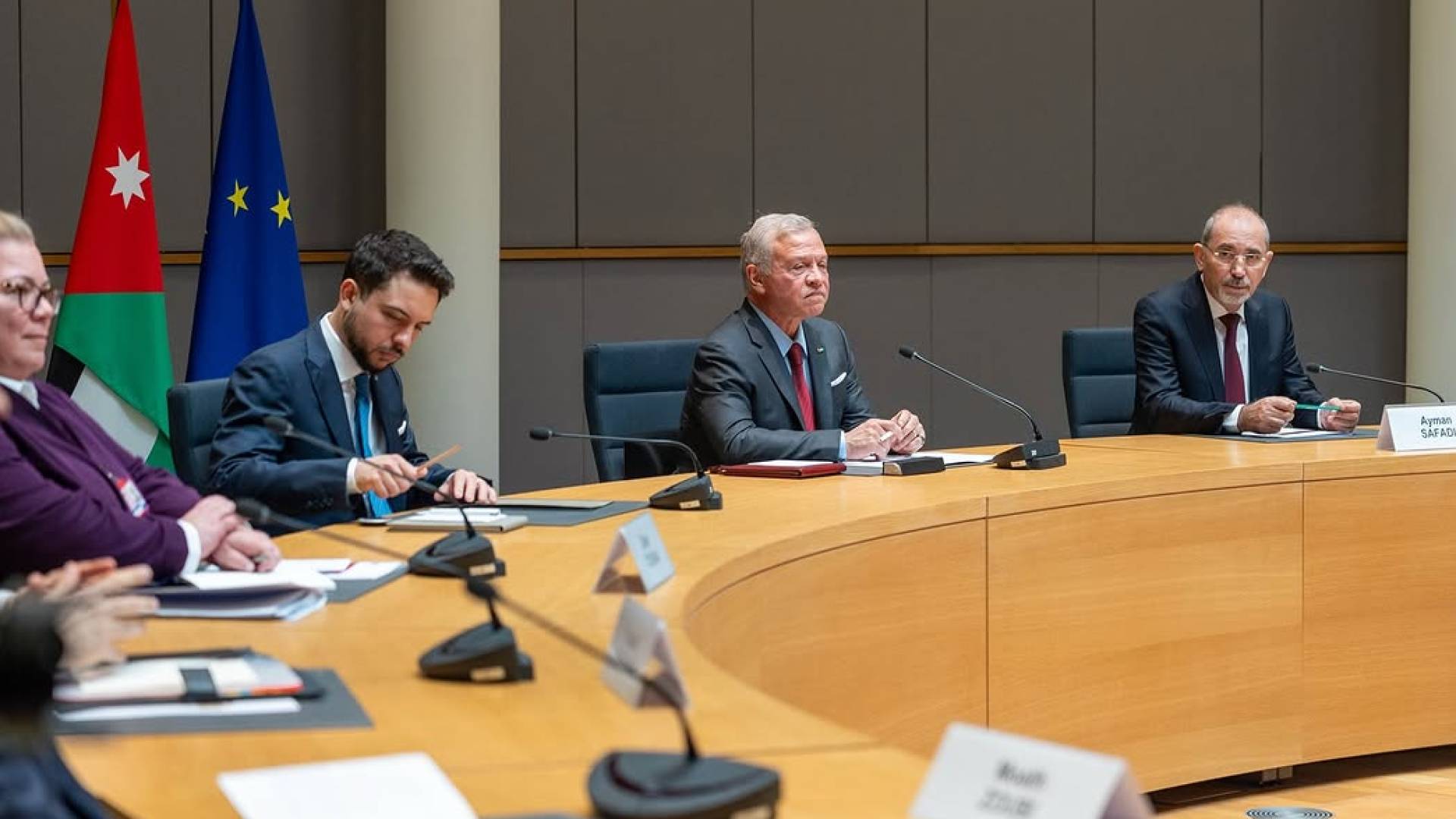 جلالة الملك عبدالله الثاني وولي العهد في بروكسيل