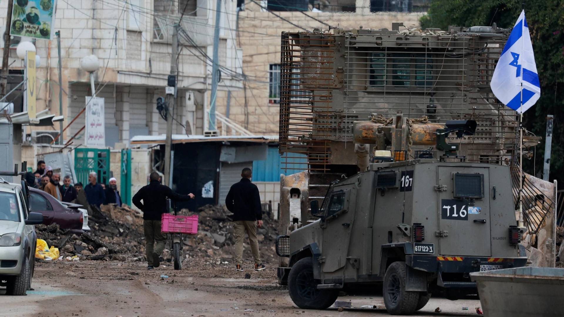 مركبة لجيش الاحتلال في جنين