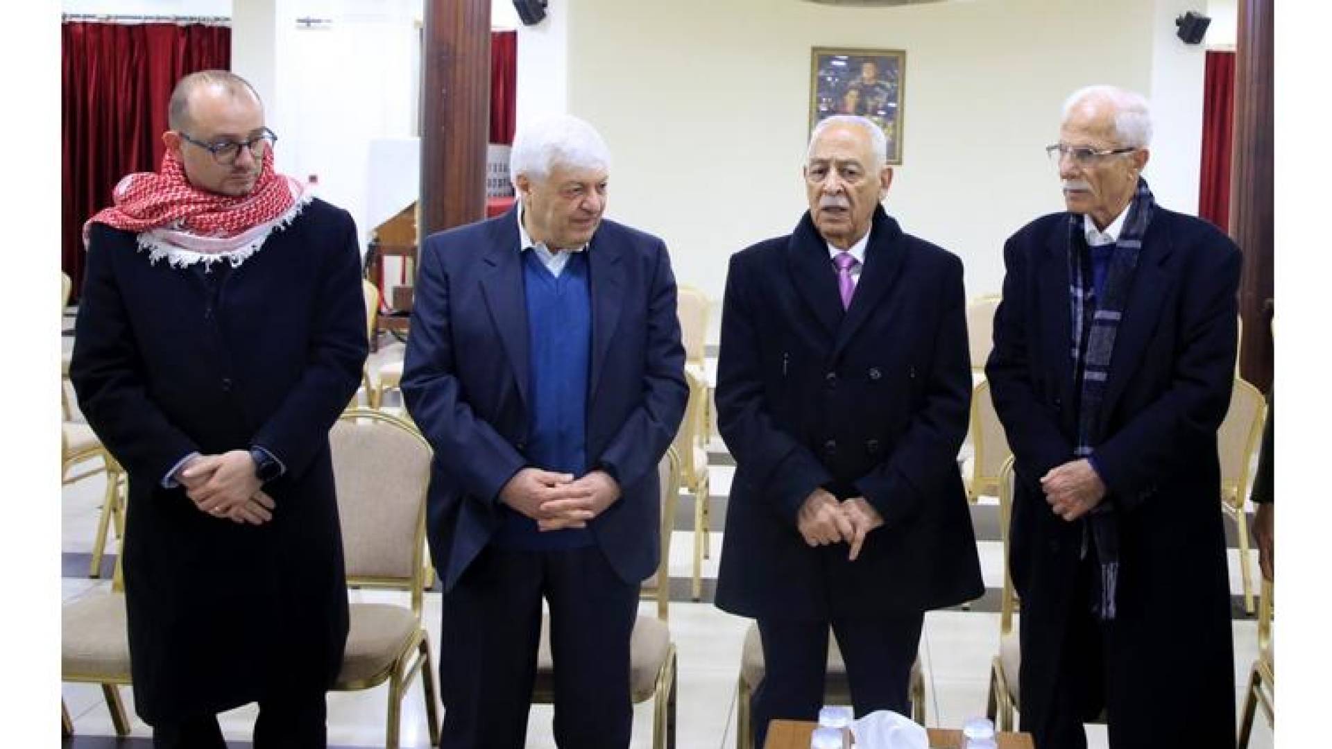 العيسوي يقدم واجب العزاء