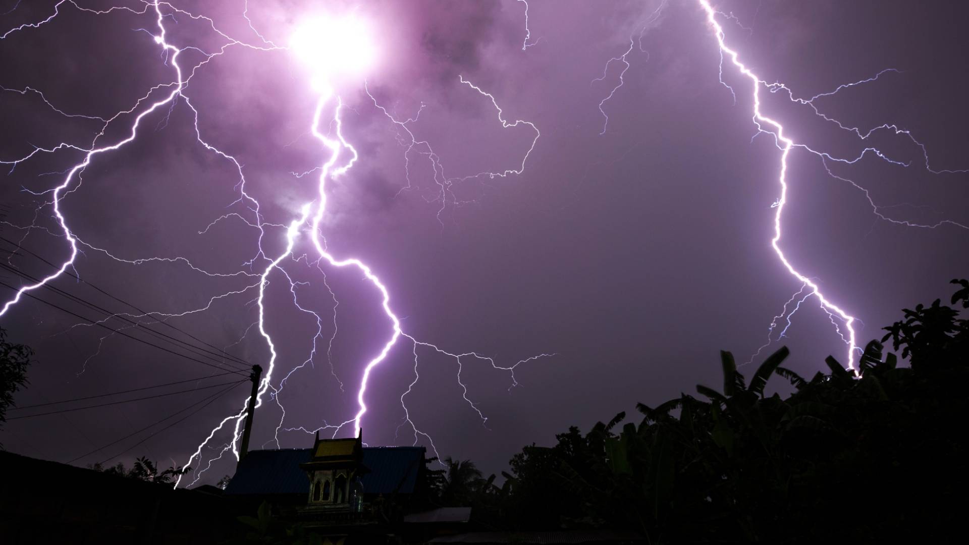 أمطار رعدية - أرشيفية