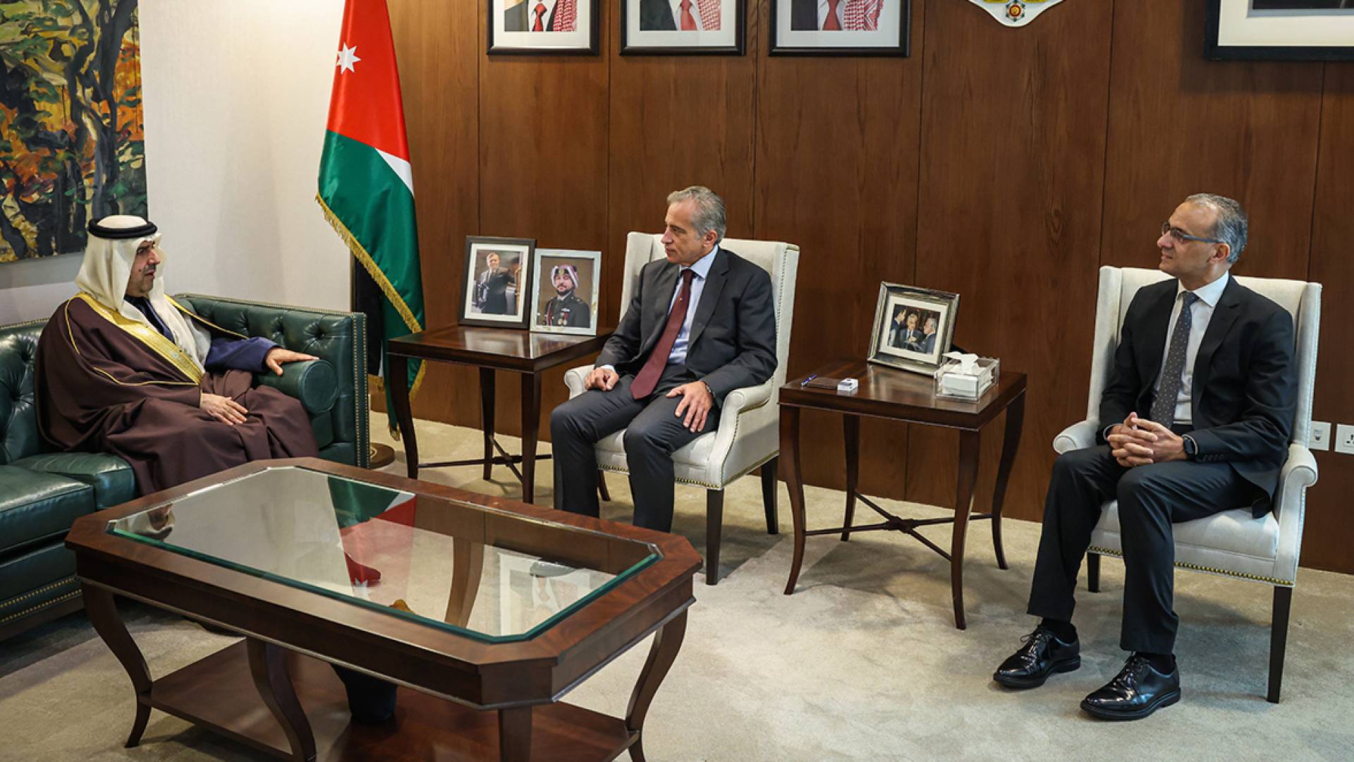 رئيس الوزراء الدكتور جعفر حسان