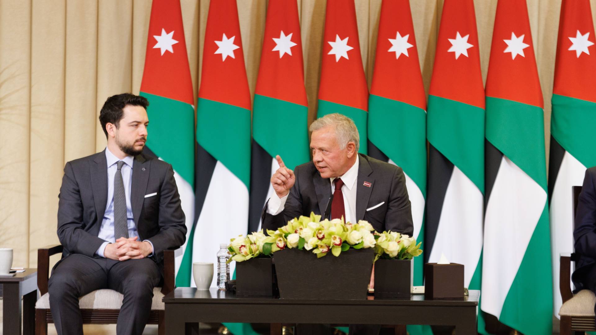 جلالة الملك عبدالله الثاني وسمو ولي العهد الامير الحسين بن عبدالله الثاني