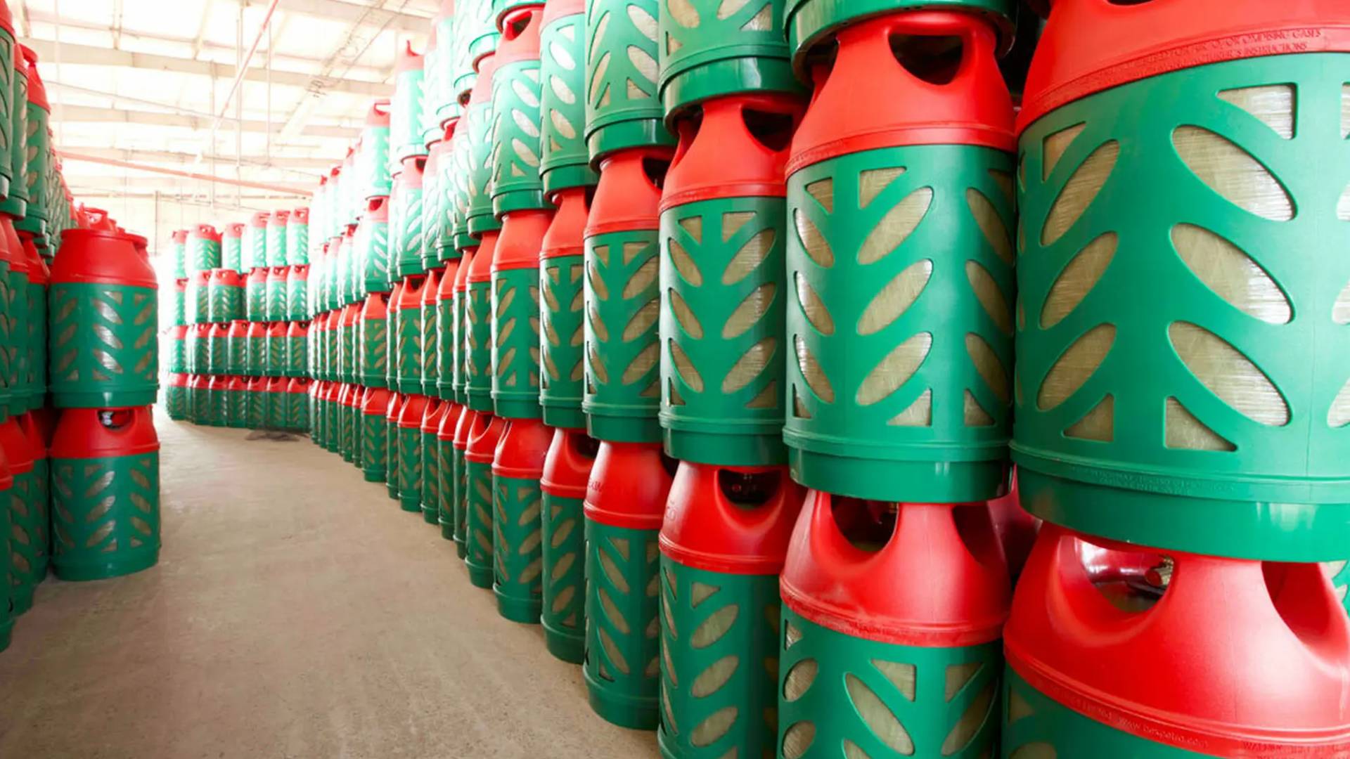 أسطوانات الغاز البلاستيكية