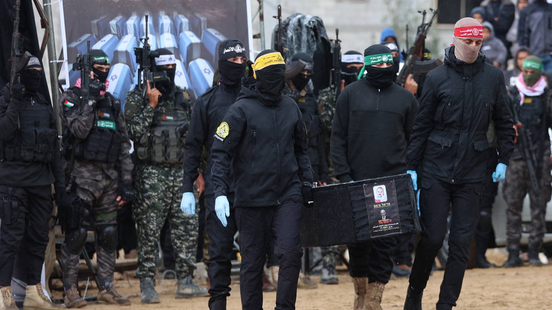 تسليم جثث من قطاع غزة