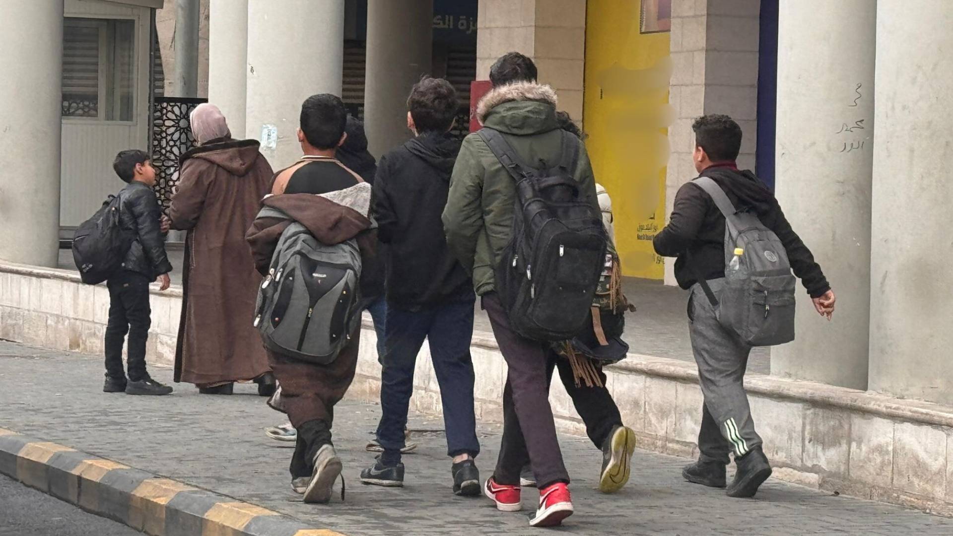 طلبة مدارس - تعبيرية