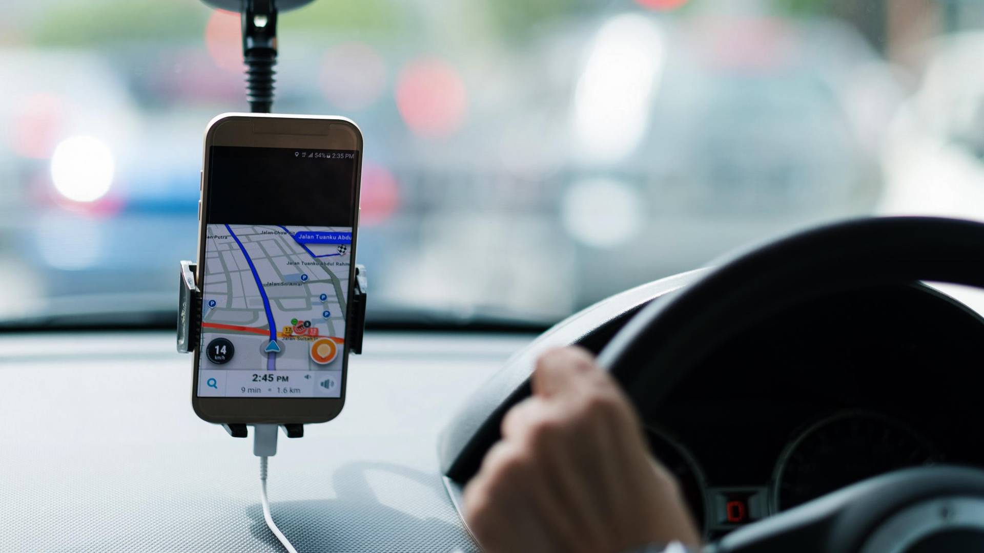 التطبيقات الذكية