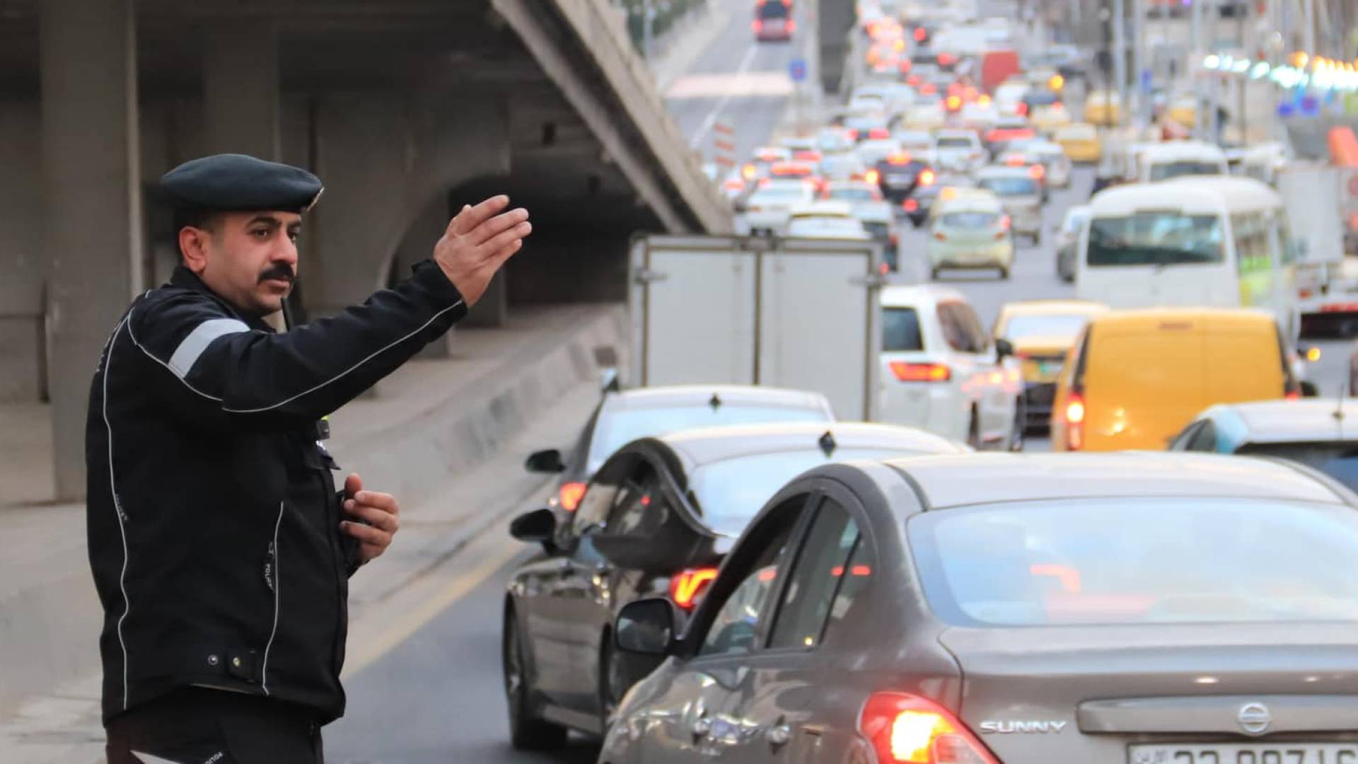 شرطي سير في عمان