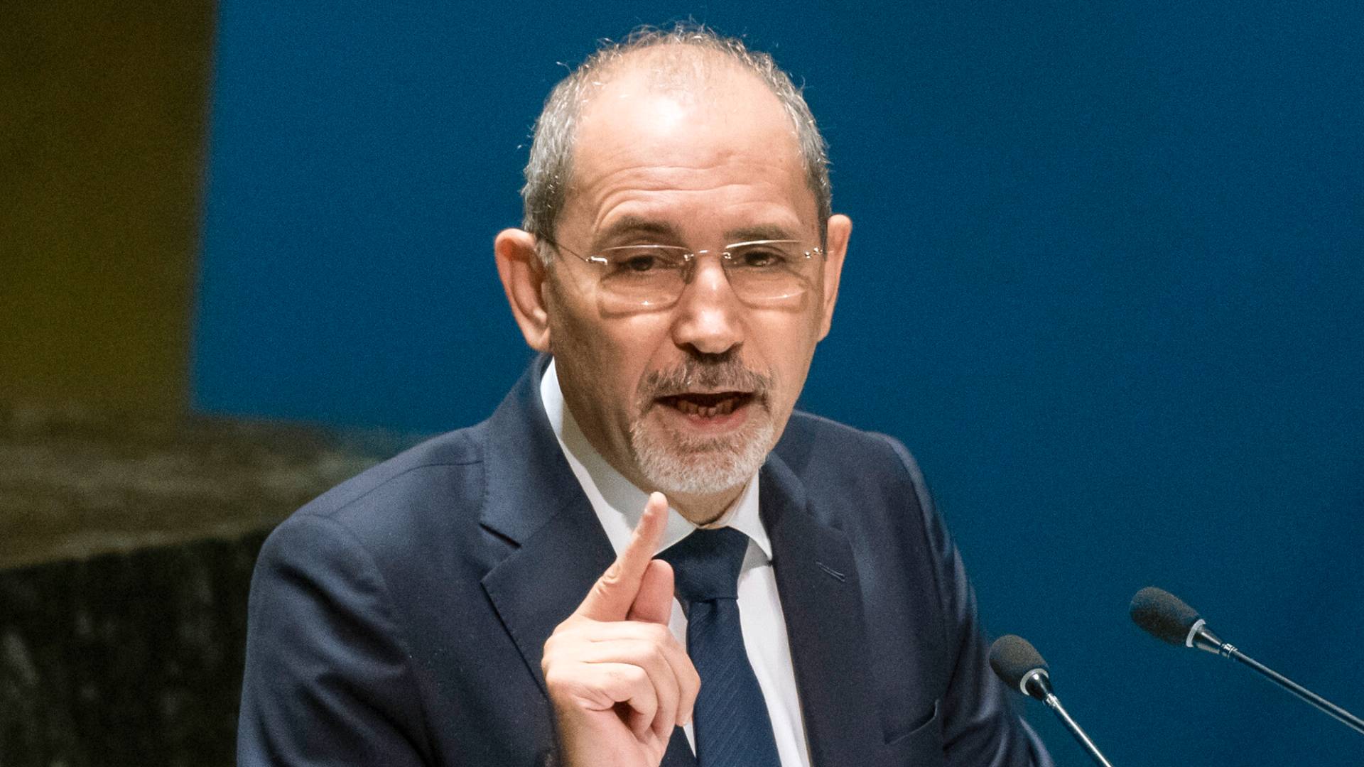 وزير الخارجية وشؤون المغتربين أيمن الصفدي