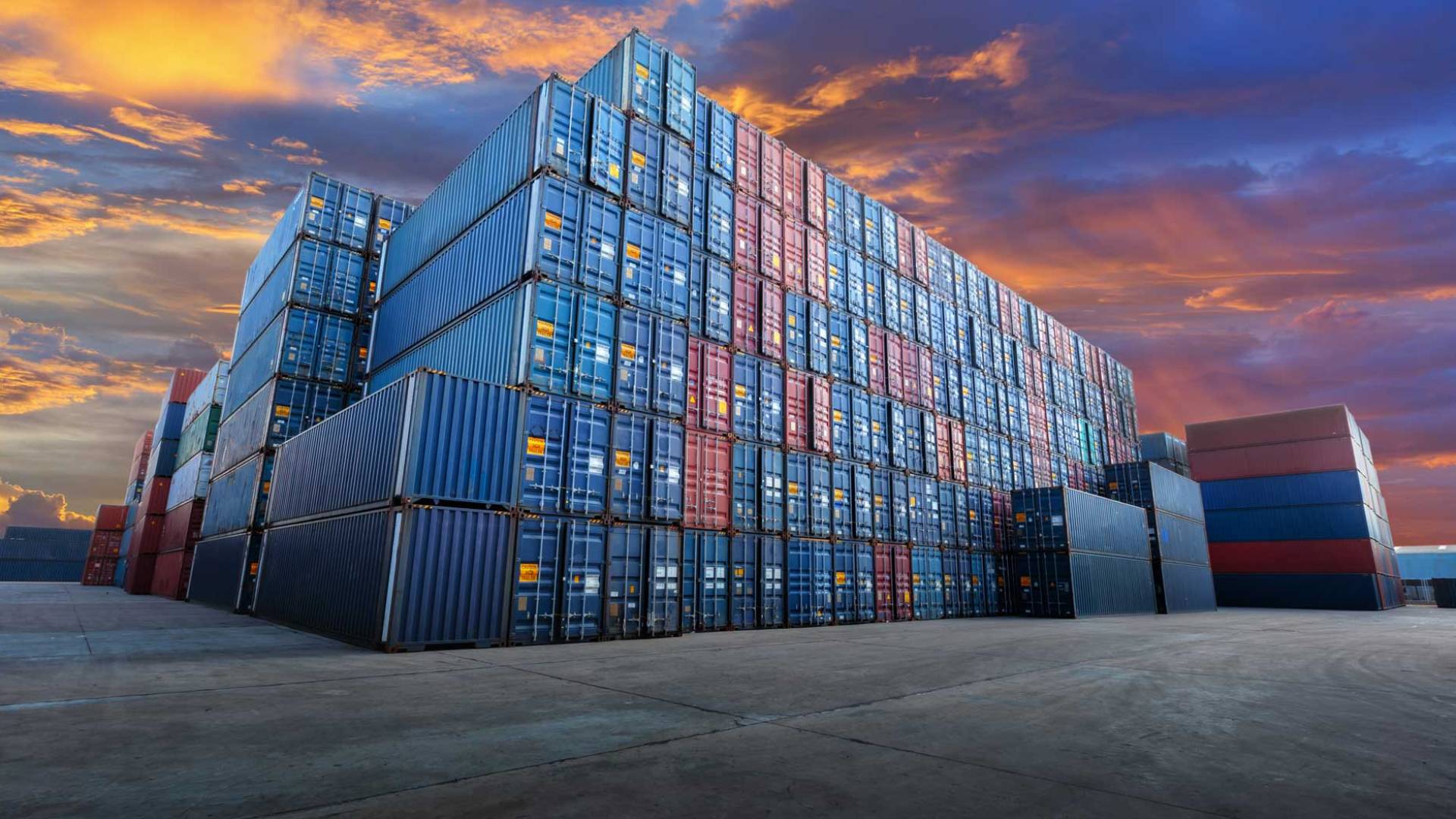 حاويات شحن - تعبيرية