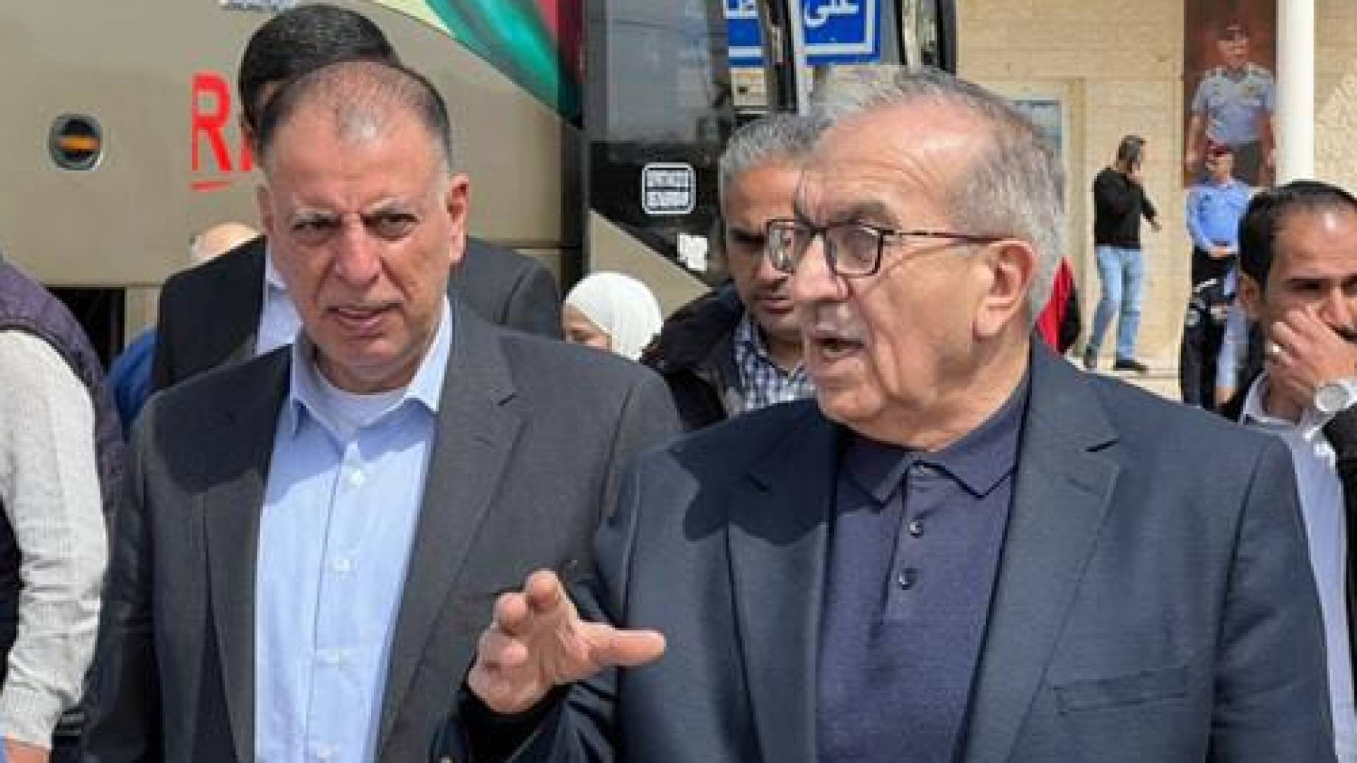 جولة ىفقدية لحدود العمري