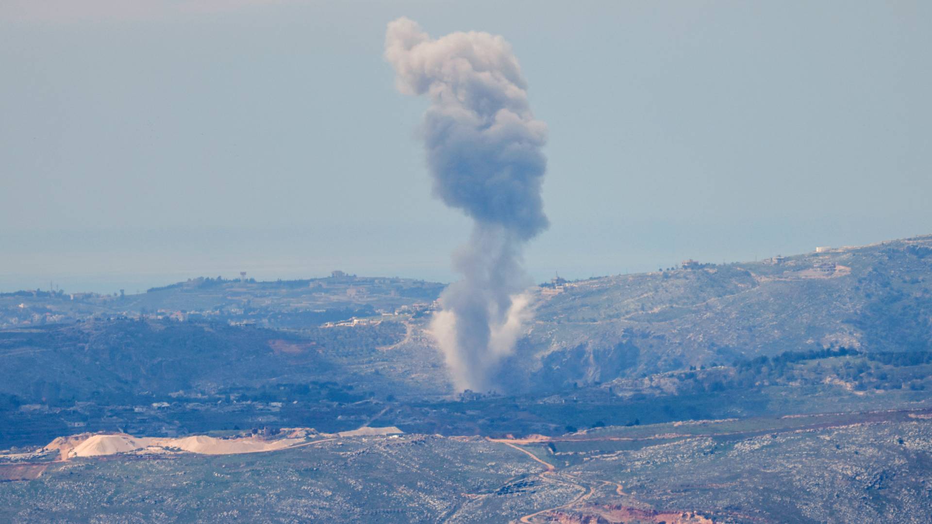 صاروخ سقط جنوبي لبنان