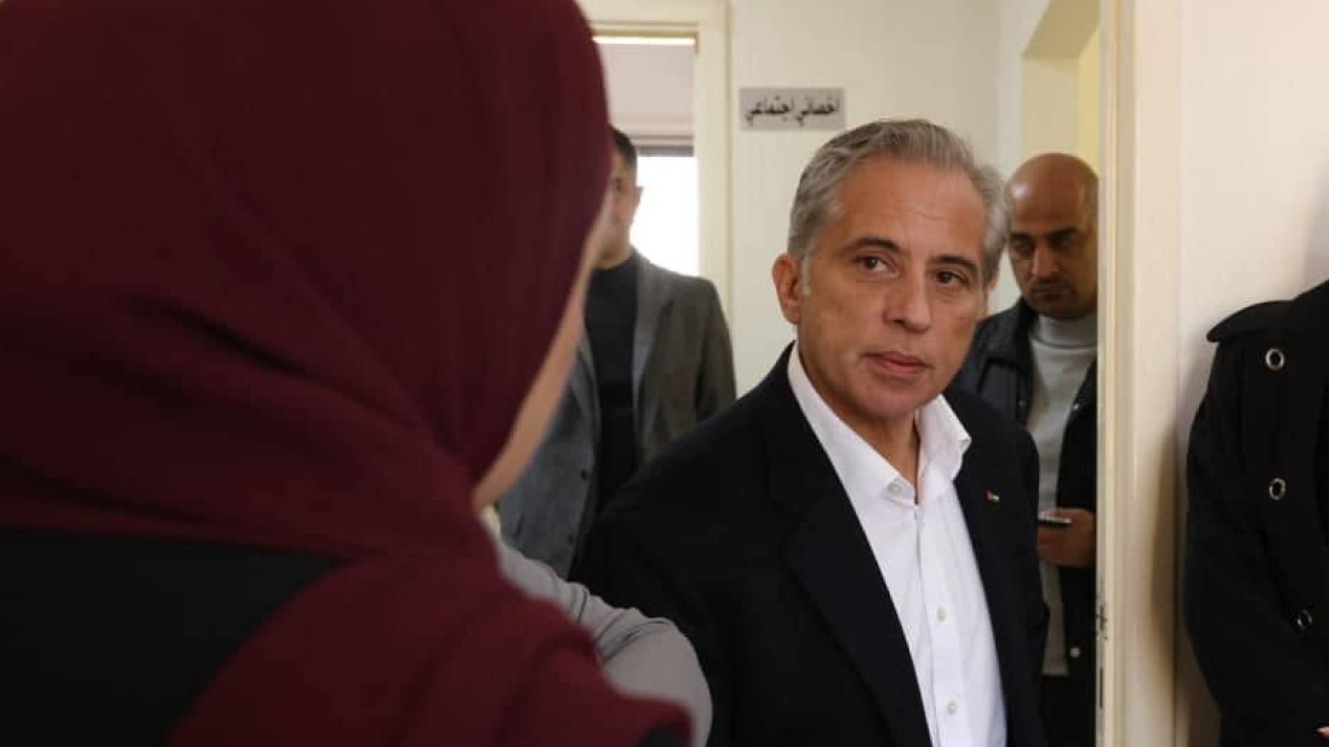 رئيس الوزراء الدكتور جعفر حسان