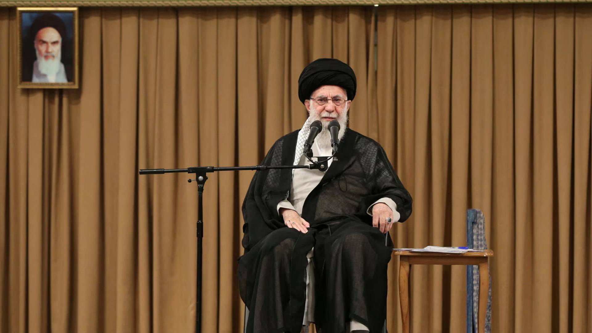 المرشد الإيراني علي خامنئي